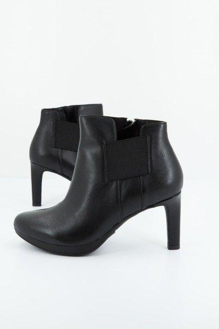 CLARKS AMBYR RISE en color NEGRO (1)