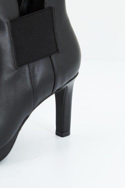 CLARKS AMBYR RISE en color NEGRO (3)