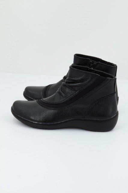 CLARKS CORA DERBY en color NEGRO (2)
