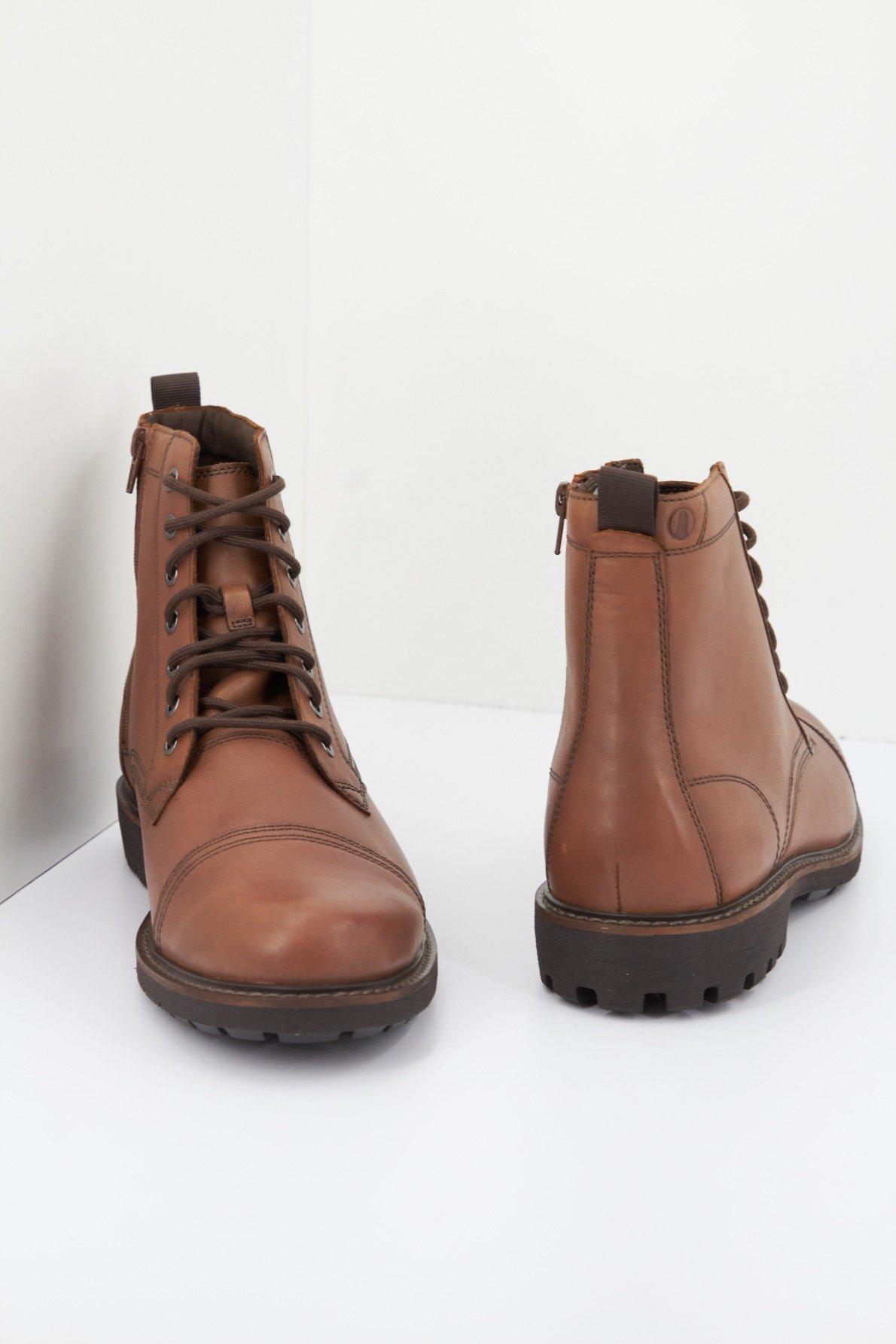 CLARKS BATCOMBE CAP en color MARRON (4)