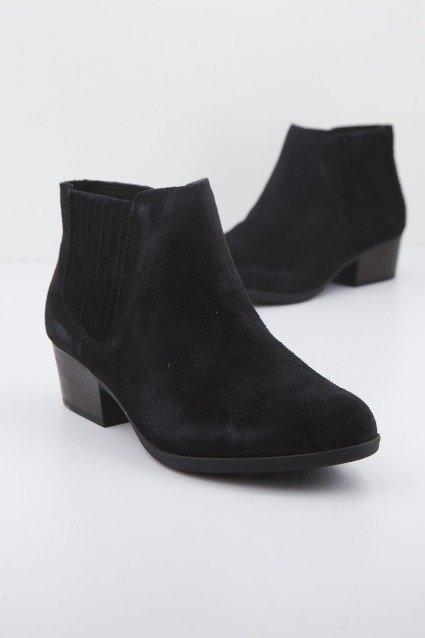 CLARKS CAIL STRAP en color NEGRO (1)
