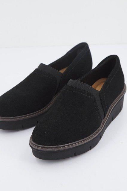 CLARKS AIRABELL MID en color NEGRO (1)