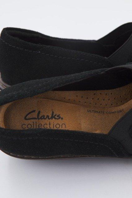 CLARKS AIRABELL MID en color NEGRO (4)