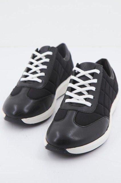 CLARKS UN RIO STITCH en color NEGRO (1)