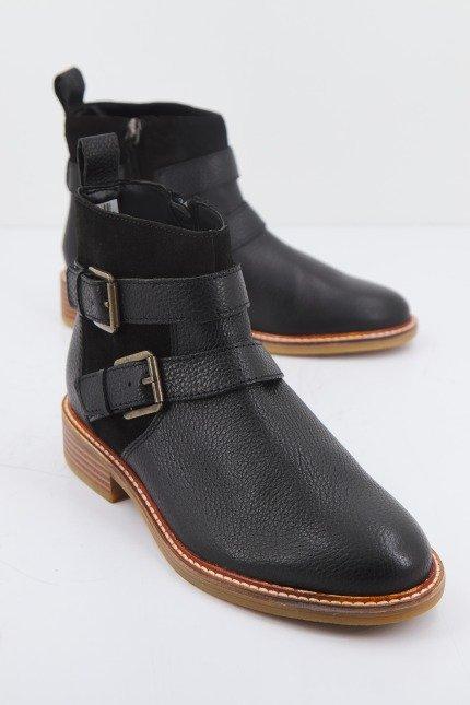CLARKS COLOGNE BUCKLE en color NEGRO (2)