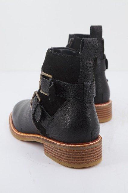CLARKS COLOGNE BUCKLE en color NEGRO (3)
