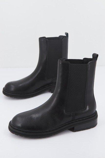 CLARKS TILHAM CHELSEA en color NEGRO (2)