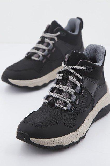 CLARKS JAUNT LO en color NEGRO (2)