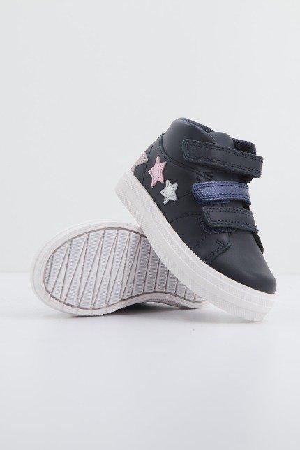 CLARKS NOVA FUN T en color AZUL (1)