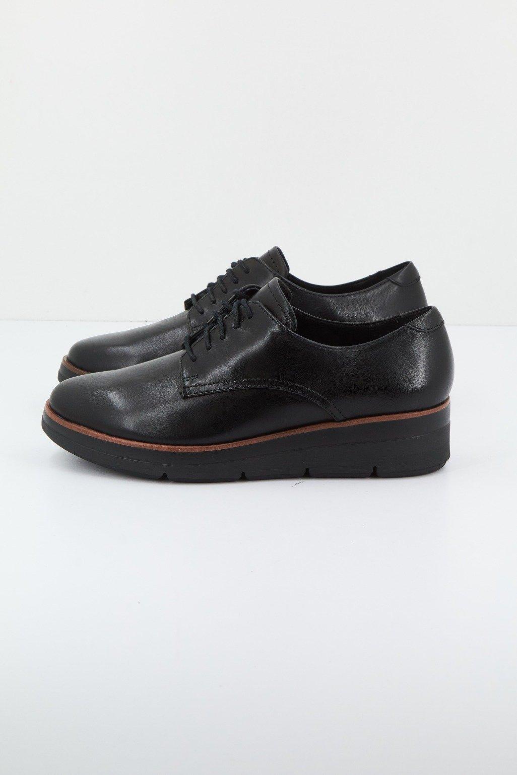 CLARKS SHAYLIN LACE en color NEGRO (2)