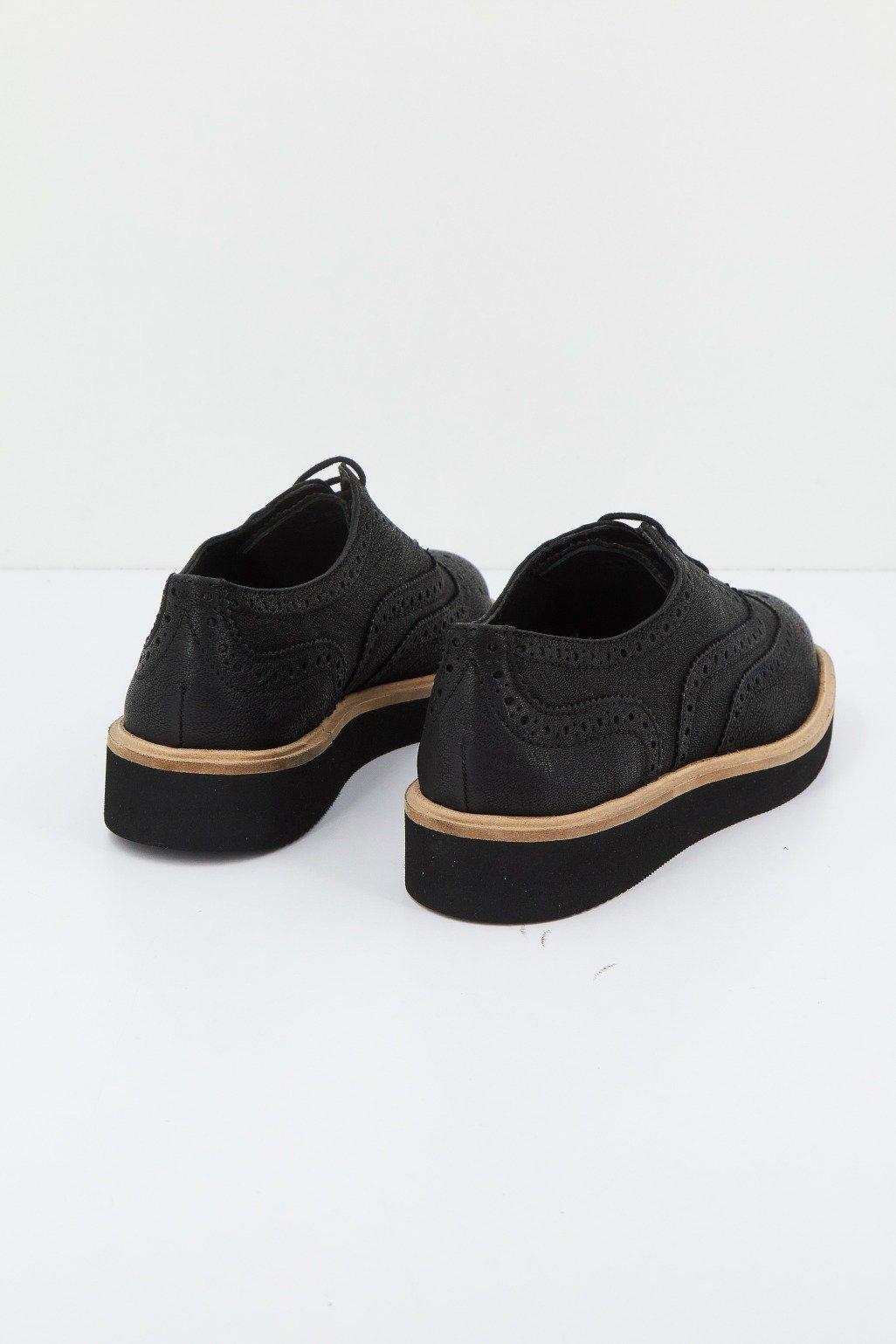CLARKS BAILLE BROGUE en color NEGRO (3)