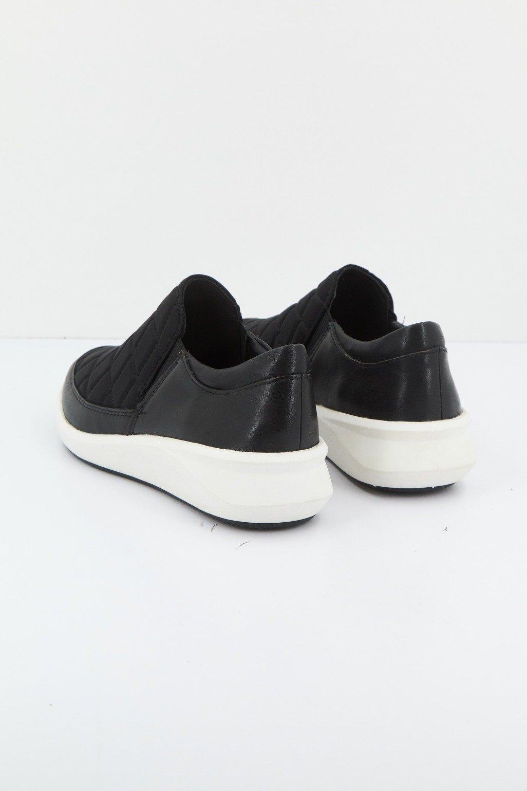 CLARKS UN RIO SPARK en color NEGRO (3)