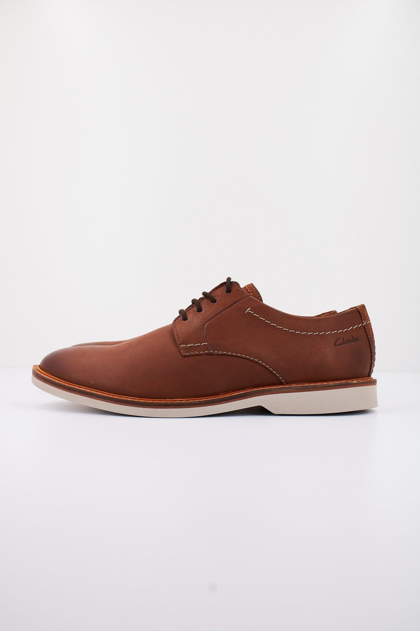 CLARKS ATTICUS LTLACE en color MARRON (1)