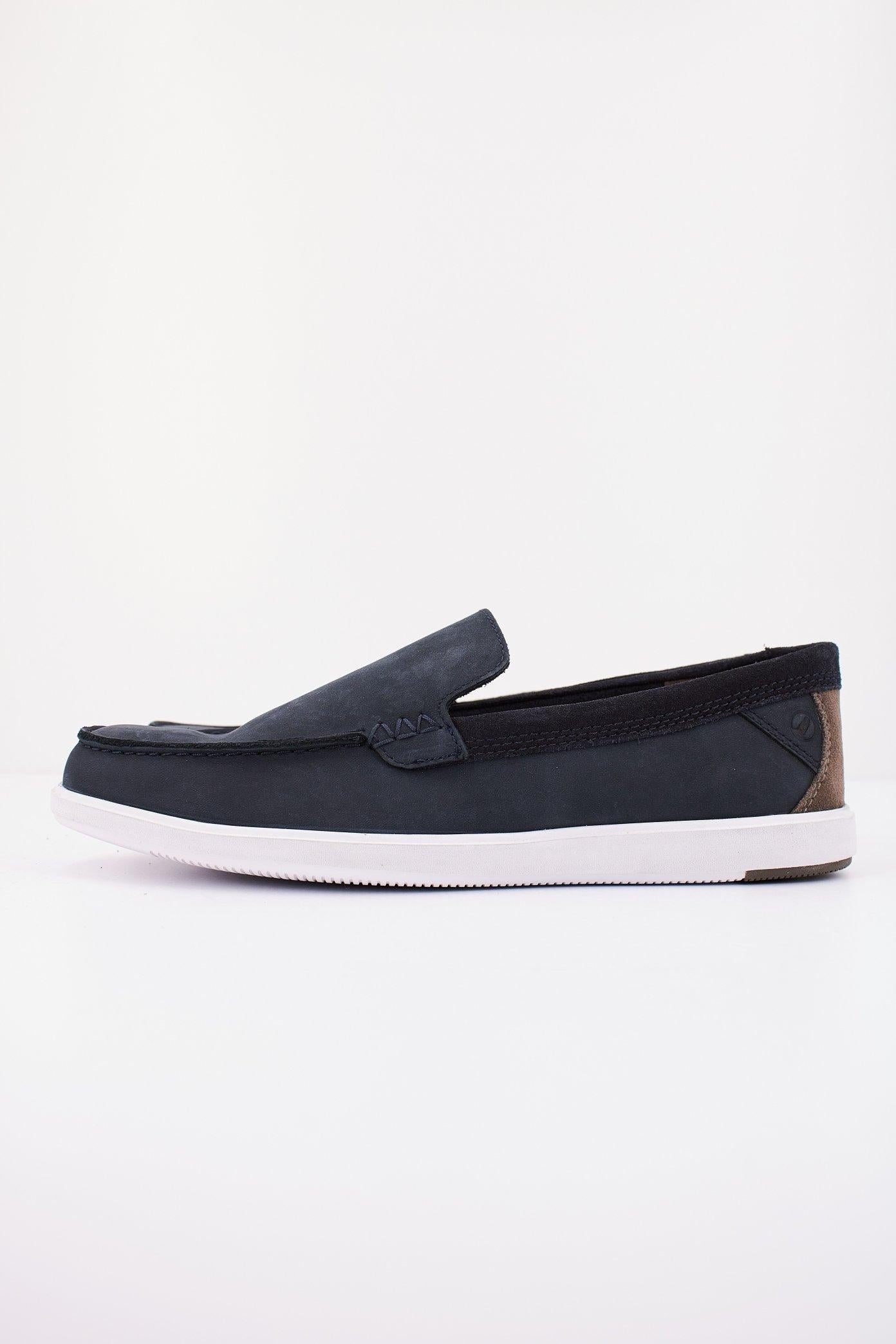 CLARKS BRATTON LOAFER en color AZUL (1)