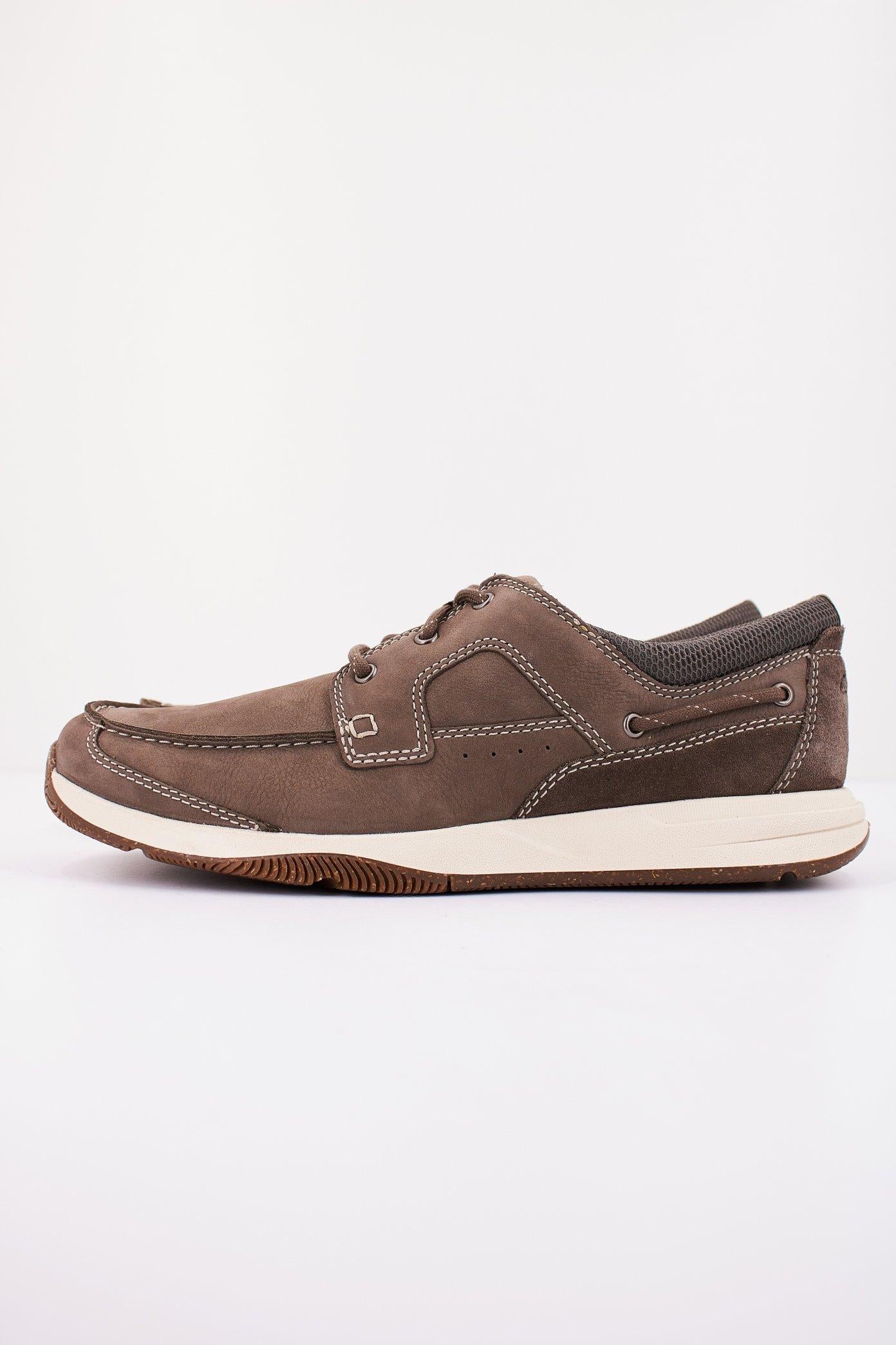 CLARKS SAILVIEW LACE en color MARRON (1)