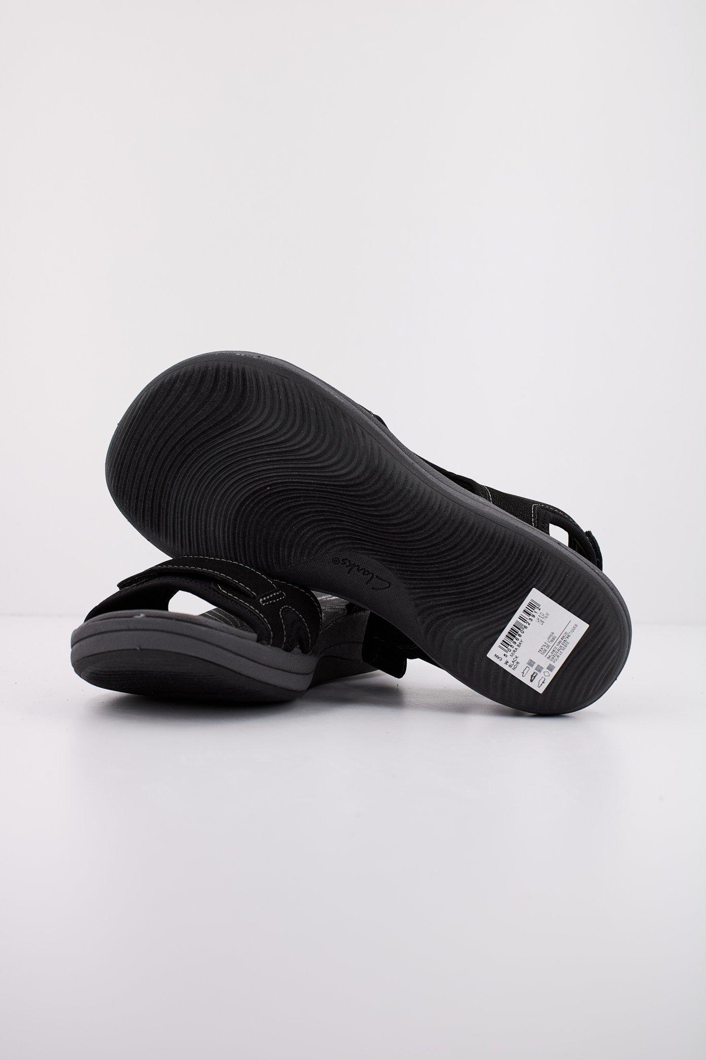 CLARKS MIRA BAY en color NEGRO (4)