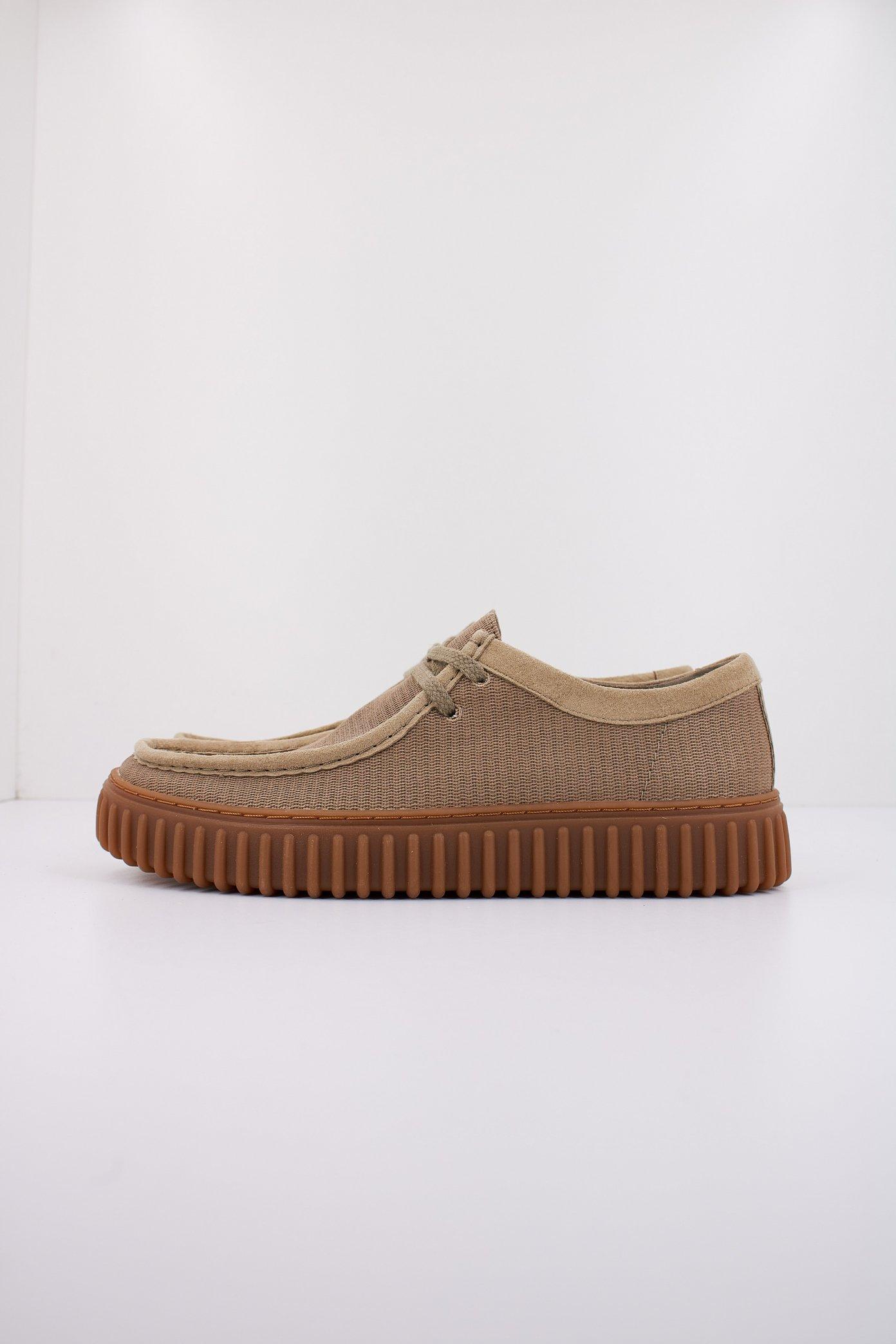 CLARKS TORHILL LO en color MARRON (1)