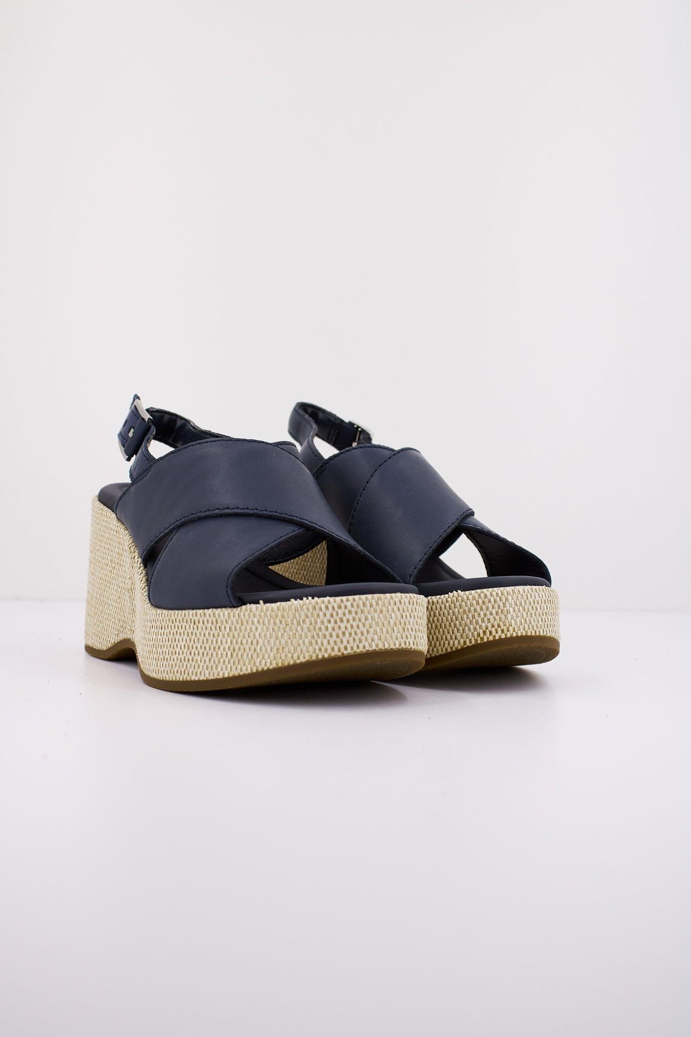 CLARKS MANON WISH en color AZUL (2)