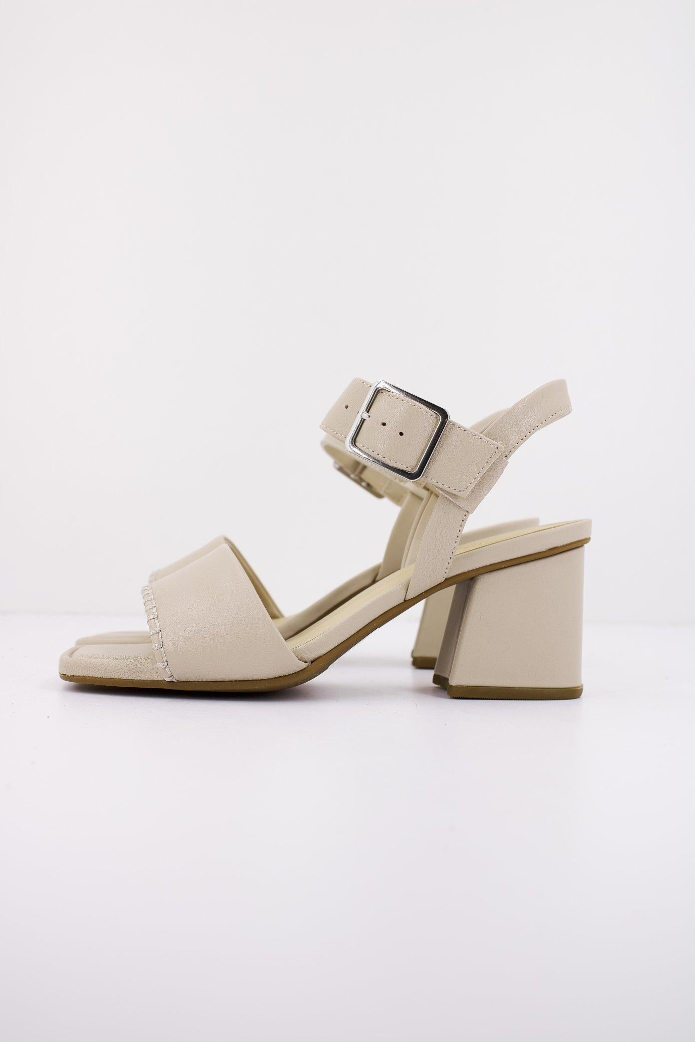 CLARKS SIARA BUCKLE en color BEIS (1)