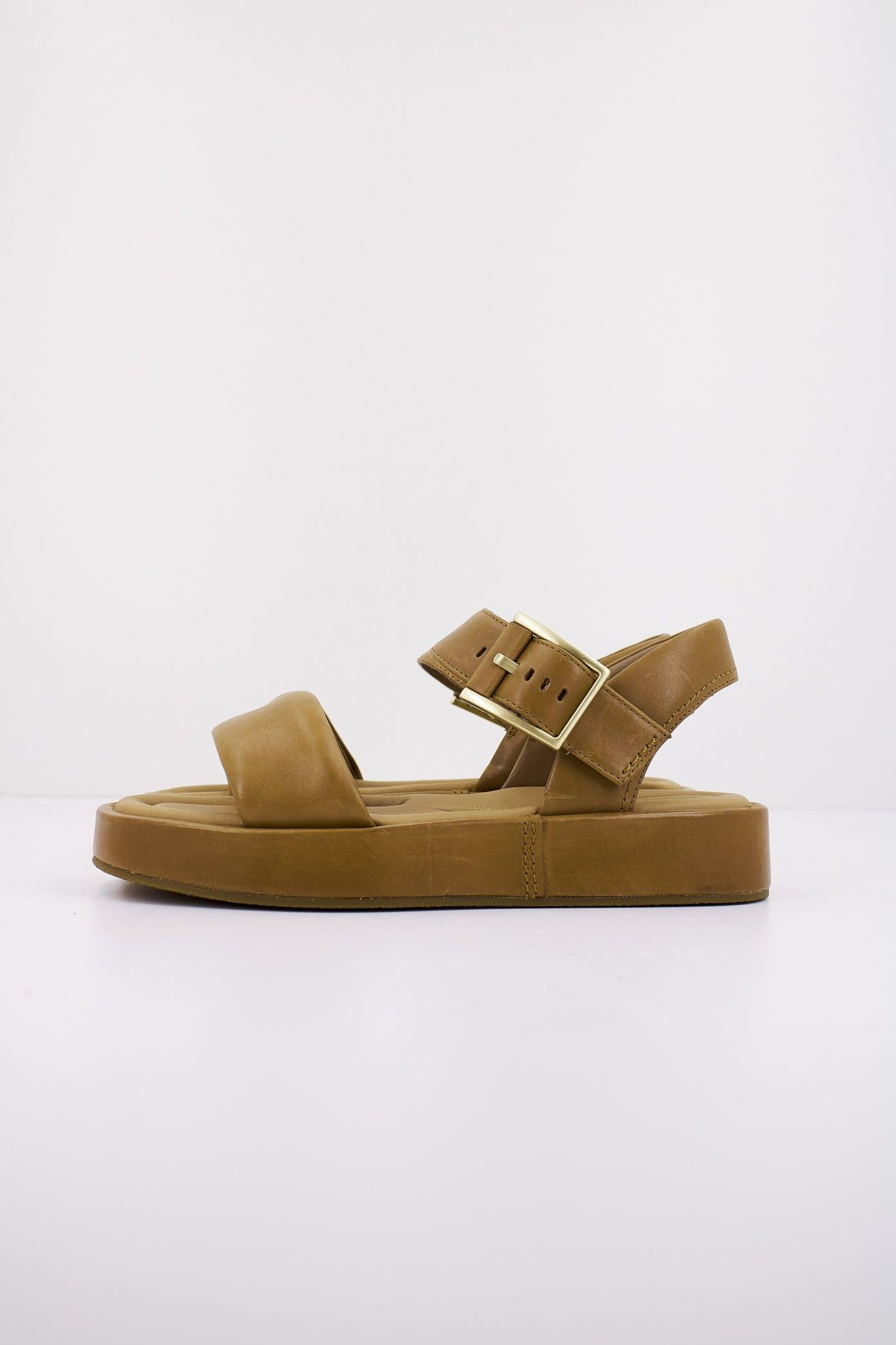 CLARKS ALDA STRAP en color MARRON (1)