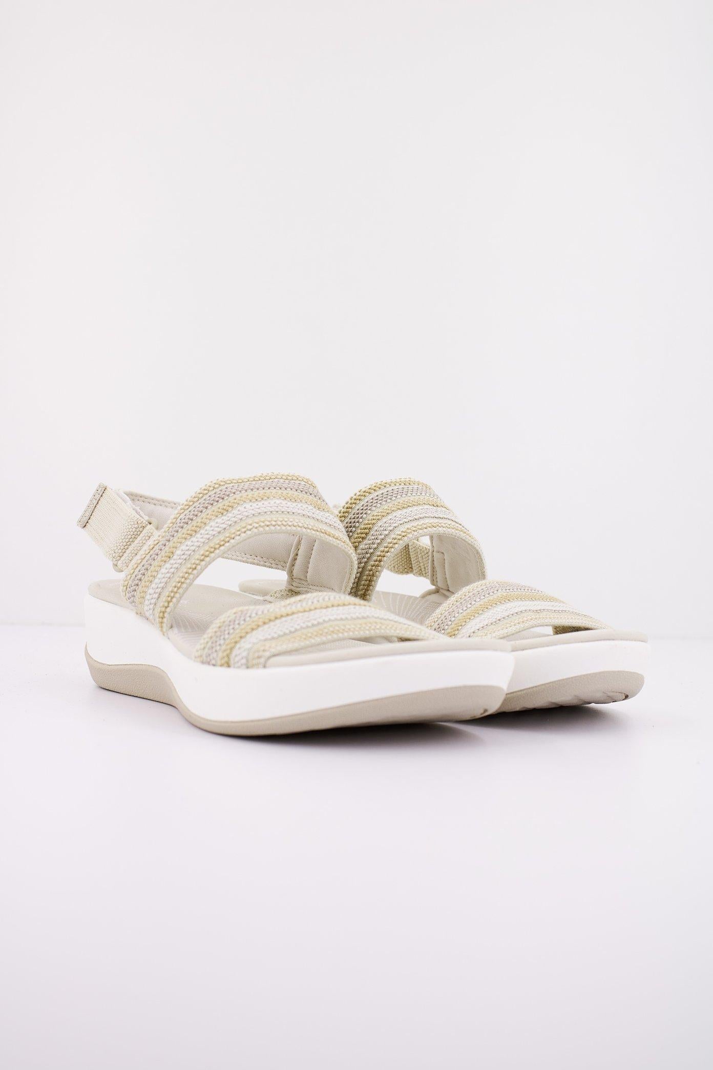 CLARKS ARLA STROLL en color BEIS (2)