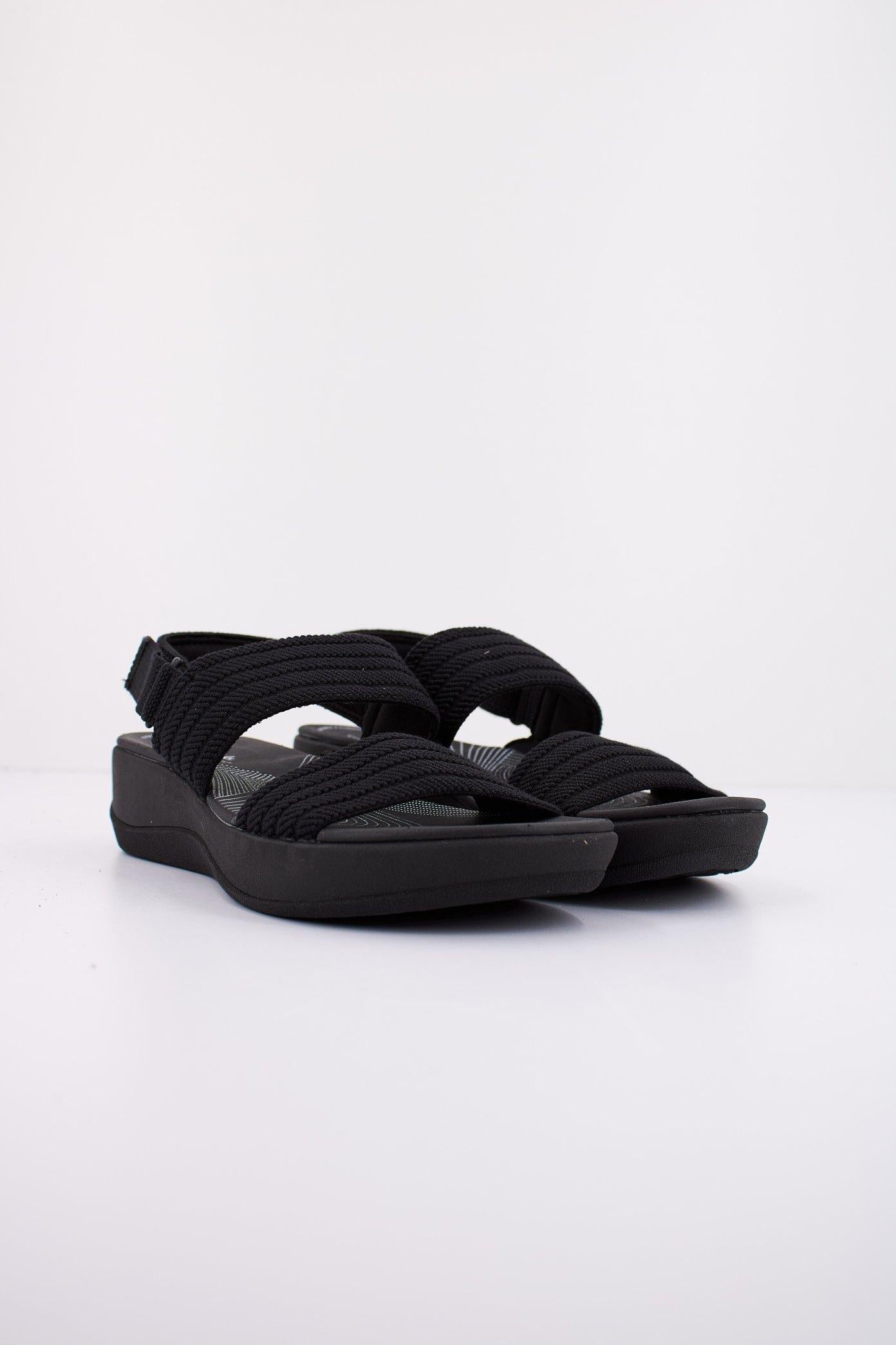 CLARKS ARLA STROLL en color NEGRO (2)