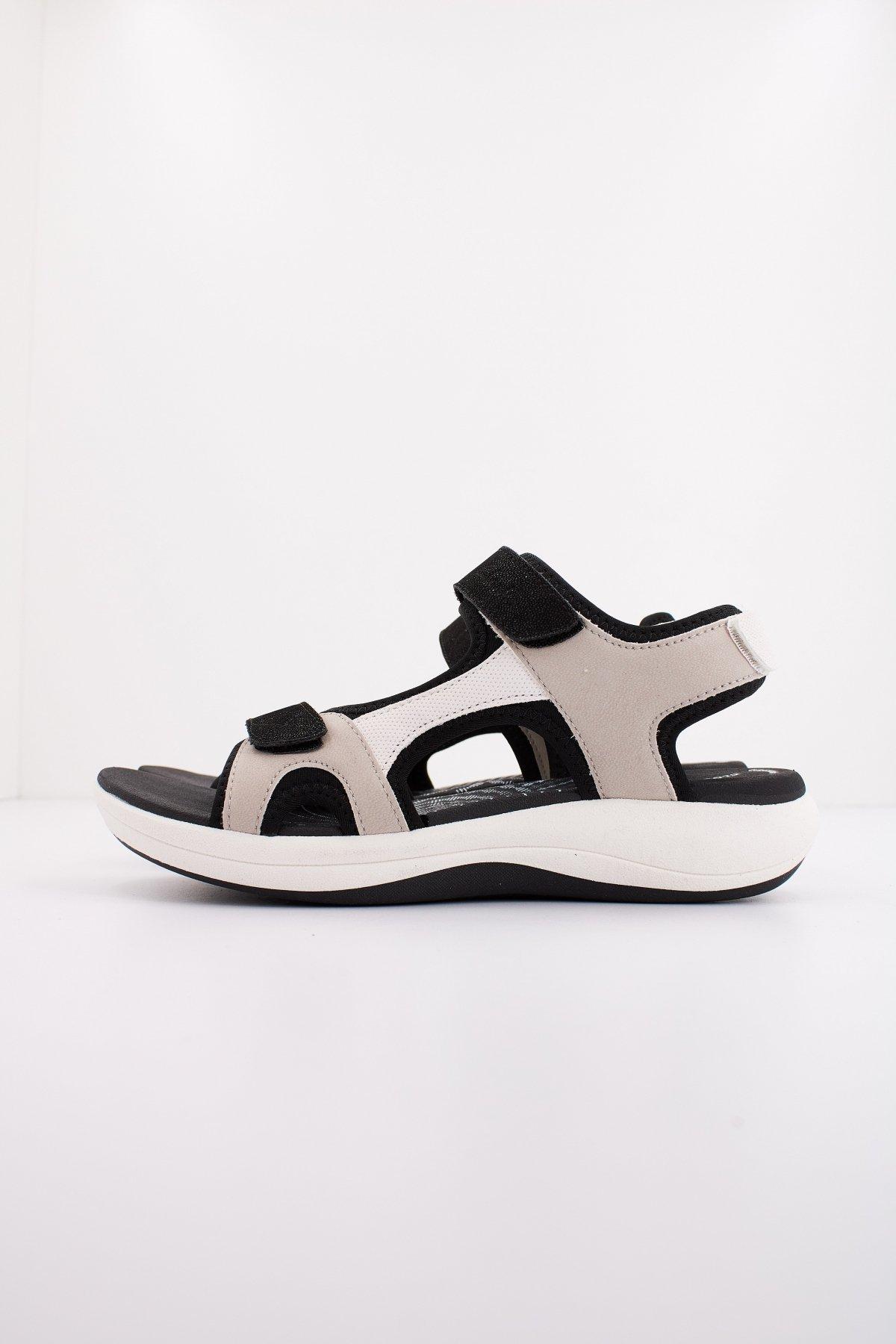 CLARKS MIRA BAY en color NEGRO (1)