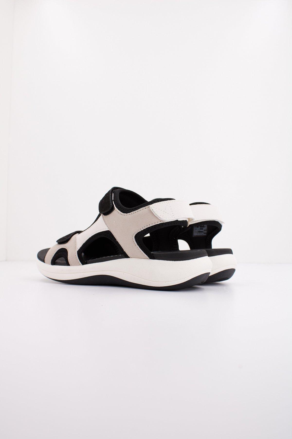 CLARKS MIRA BAY en color NEGRO (3)