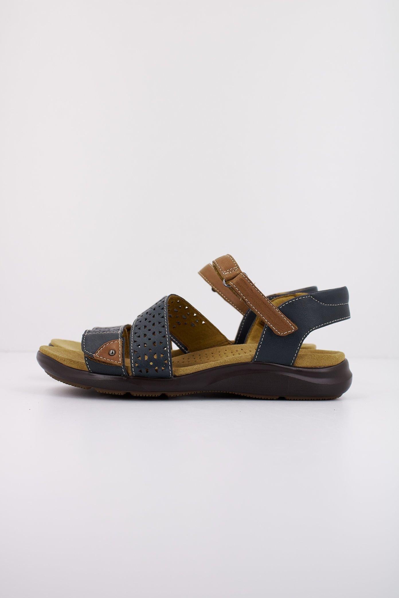 CLARKS KITLY WAY en color AZUL (1)