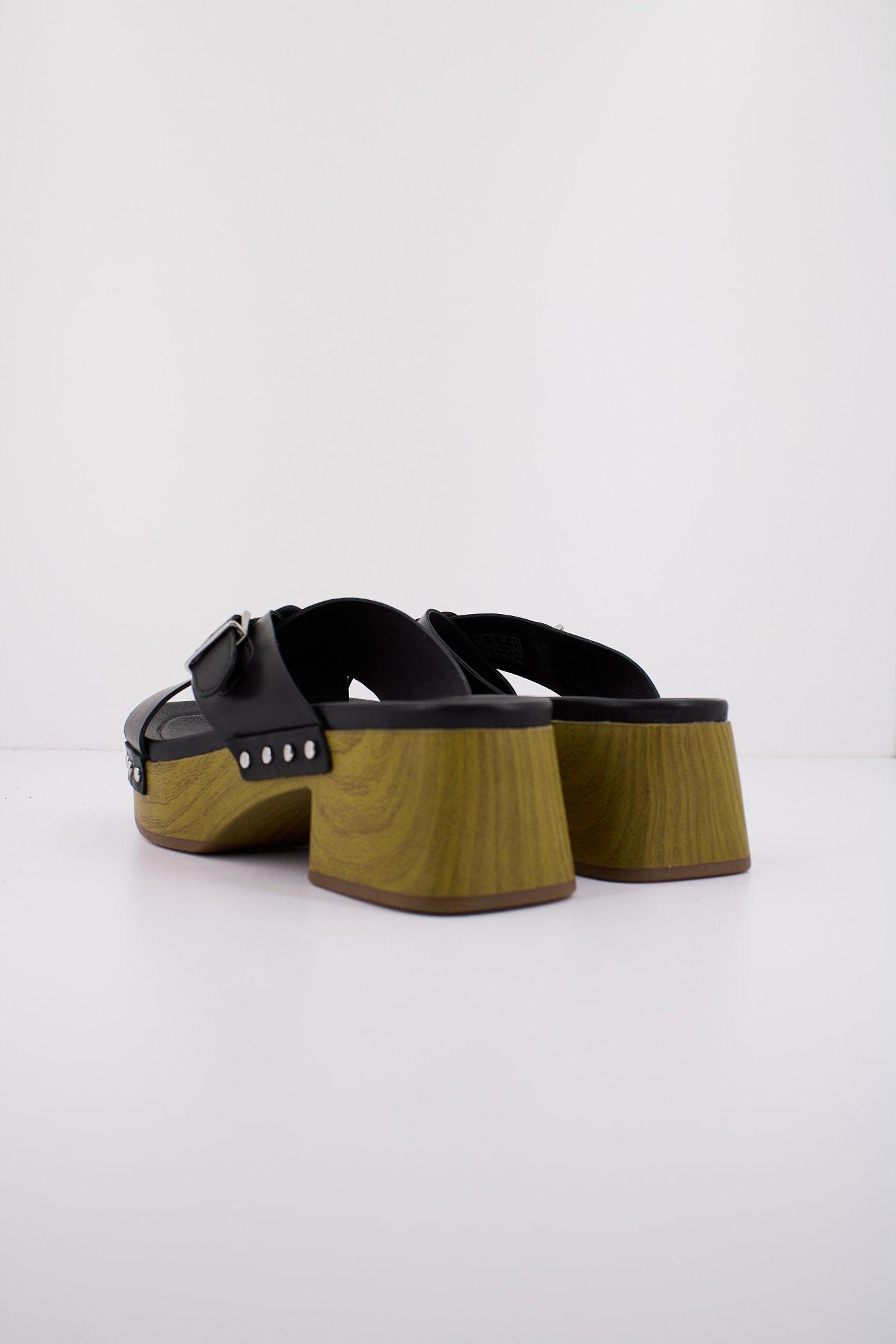 CLARKS SIVANNE WALK en color NEGRO (3)