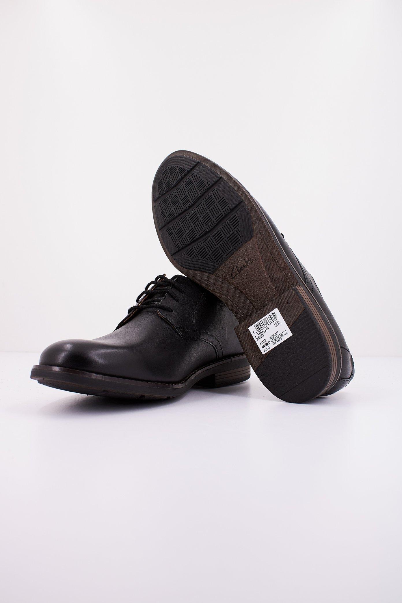 CLARKS BECKEN LACE en color NEGRO (4)