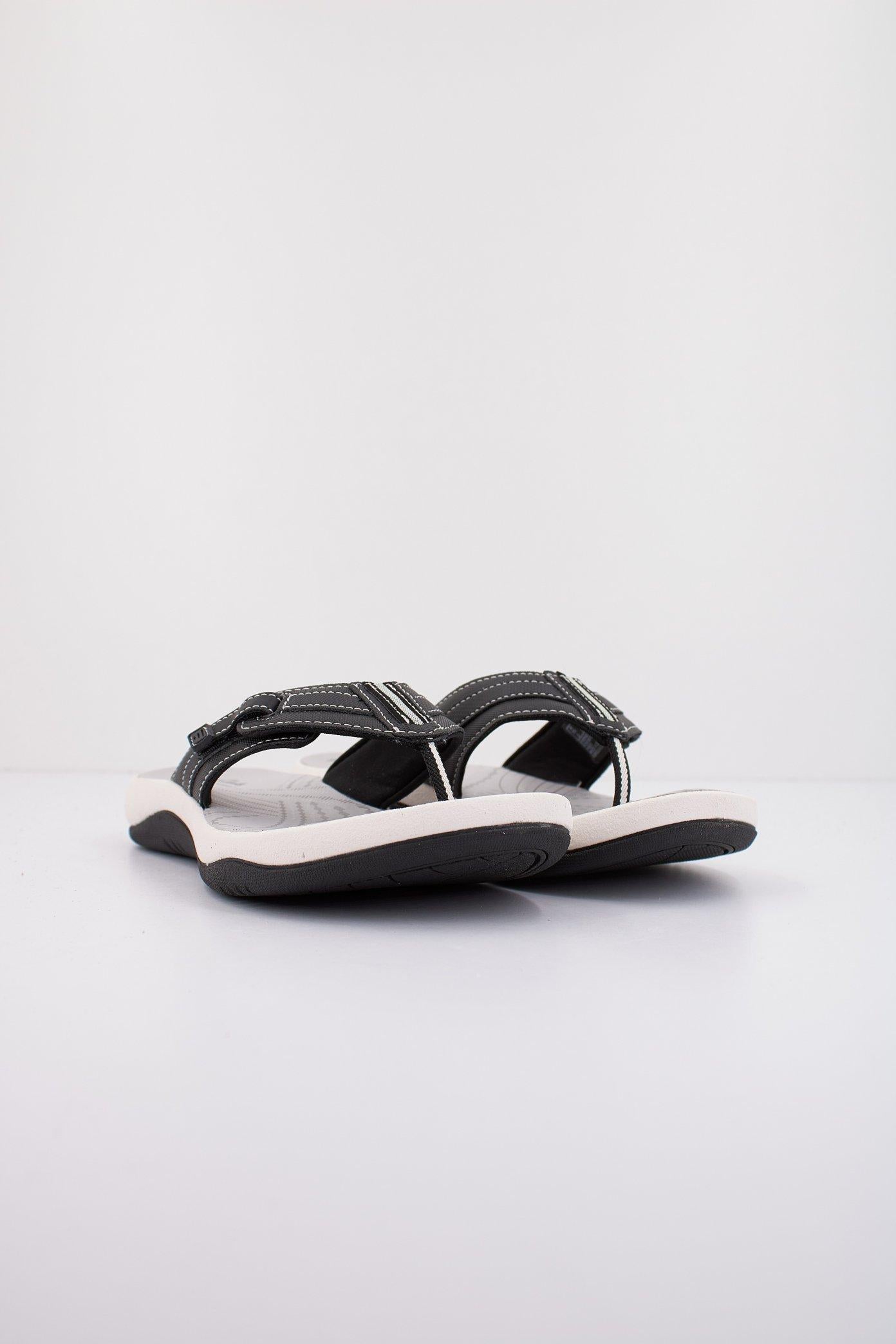 CLARKS SUNMAZE DAISY en color NEGRO (2)