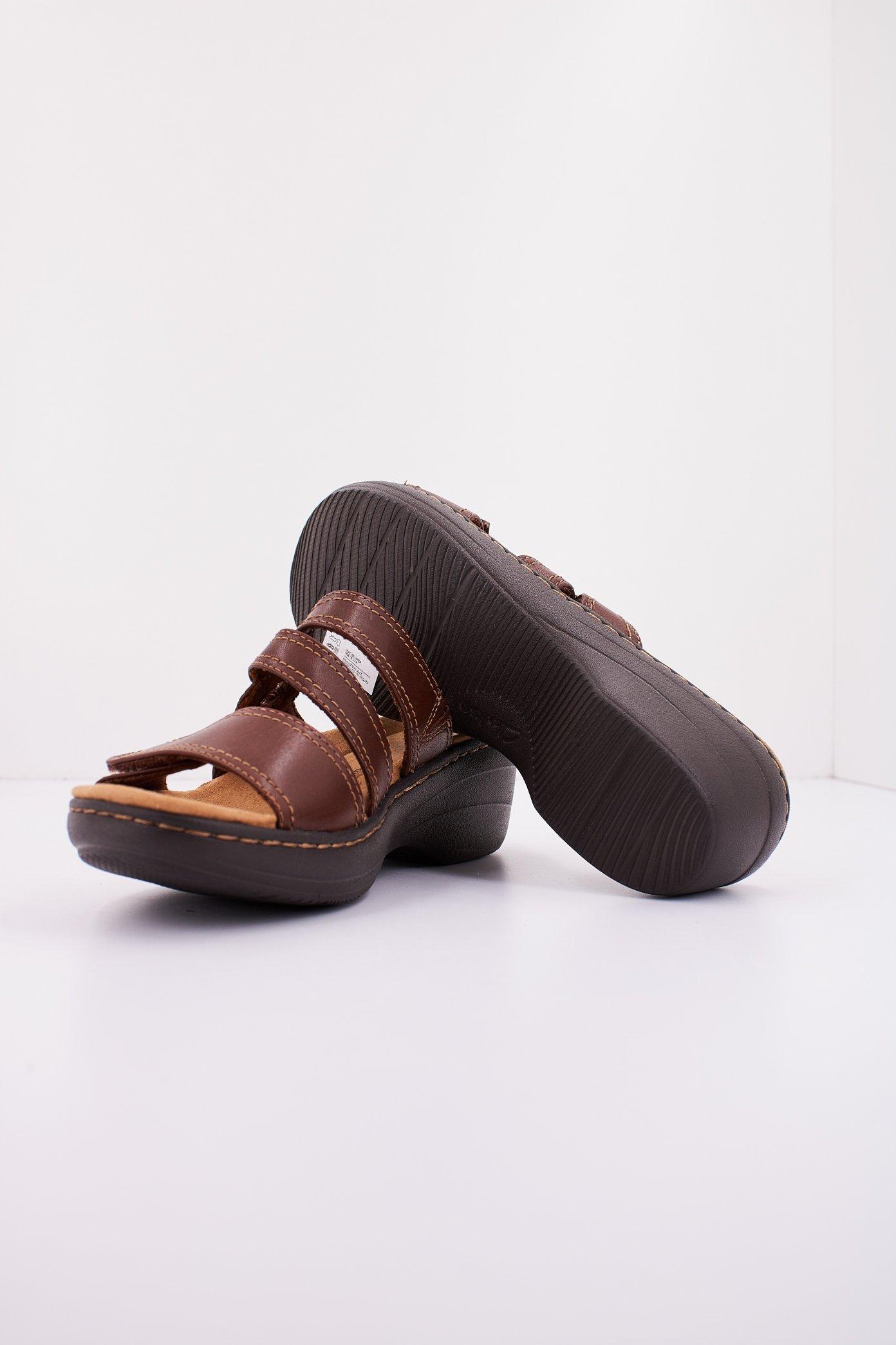 CLARKS MERLIAH CORAL en color MARRON (4)