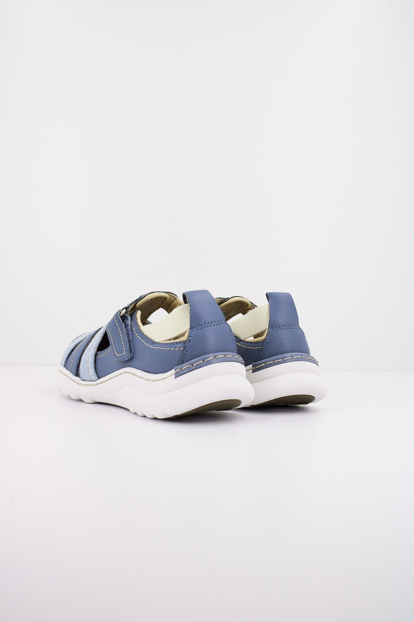 CLARKS TEAGAN STEP en color AZUL (3)