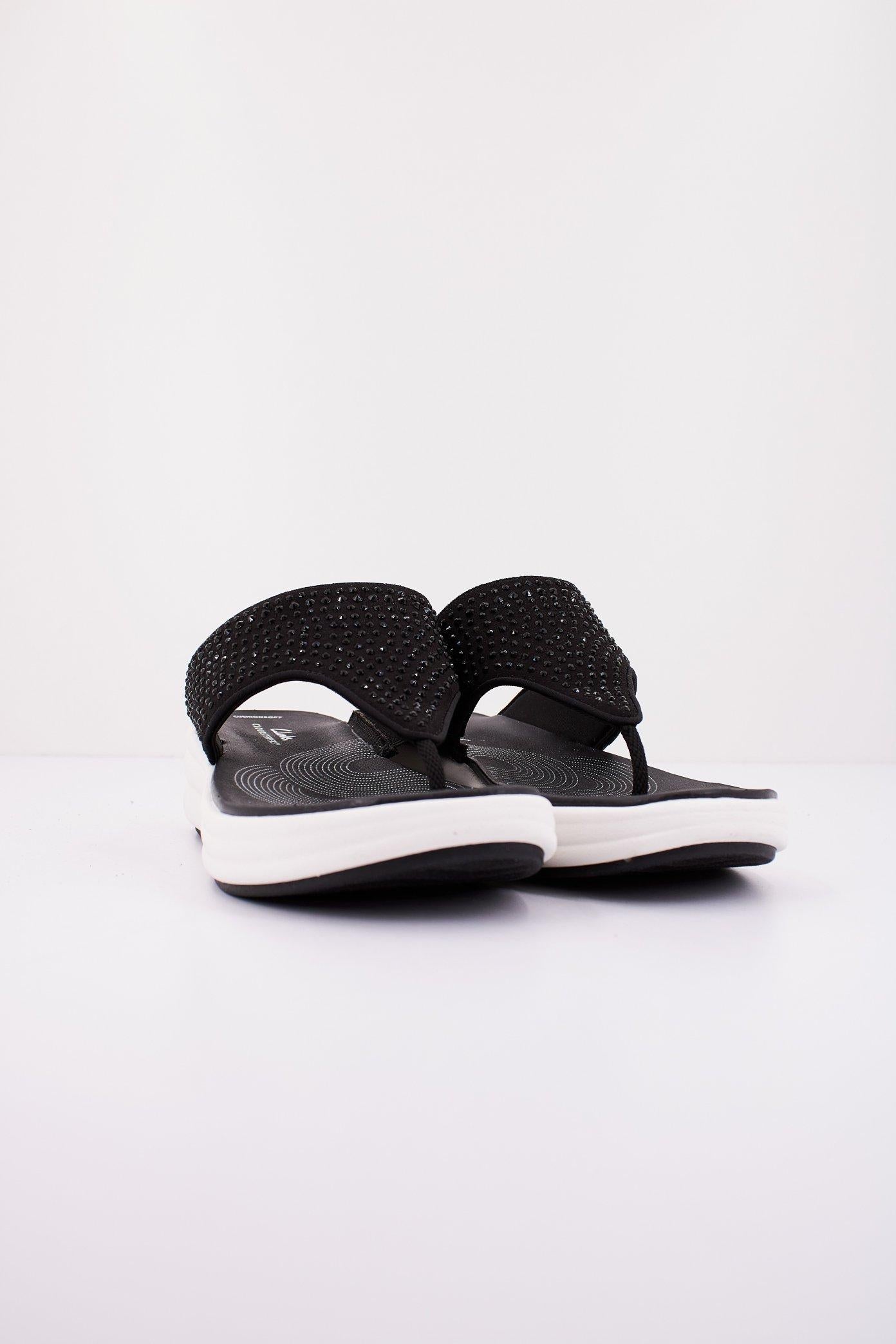 CLARKS DRIFT JAUNT en color NEGRO (2)