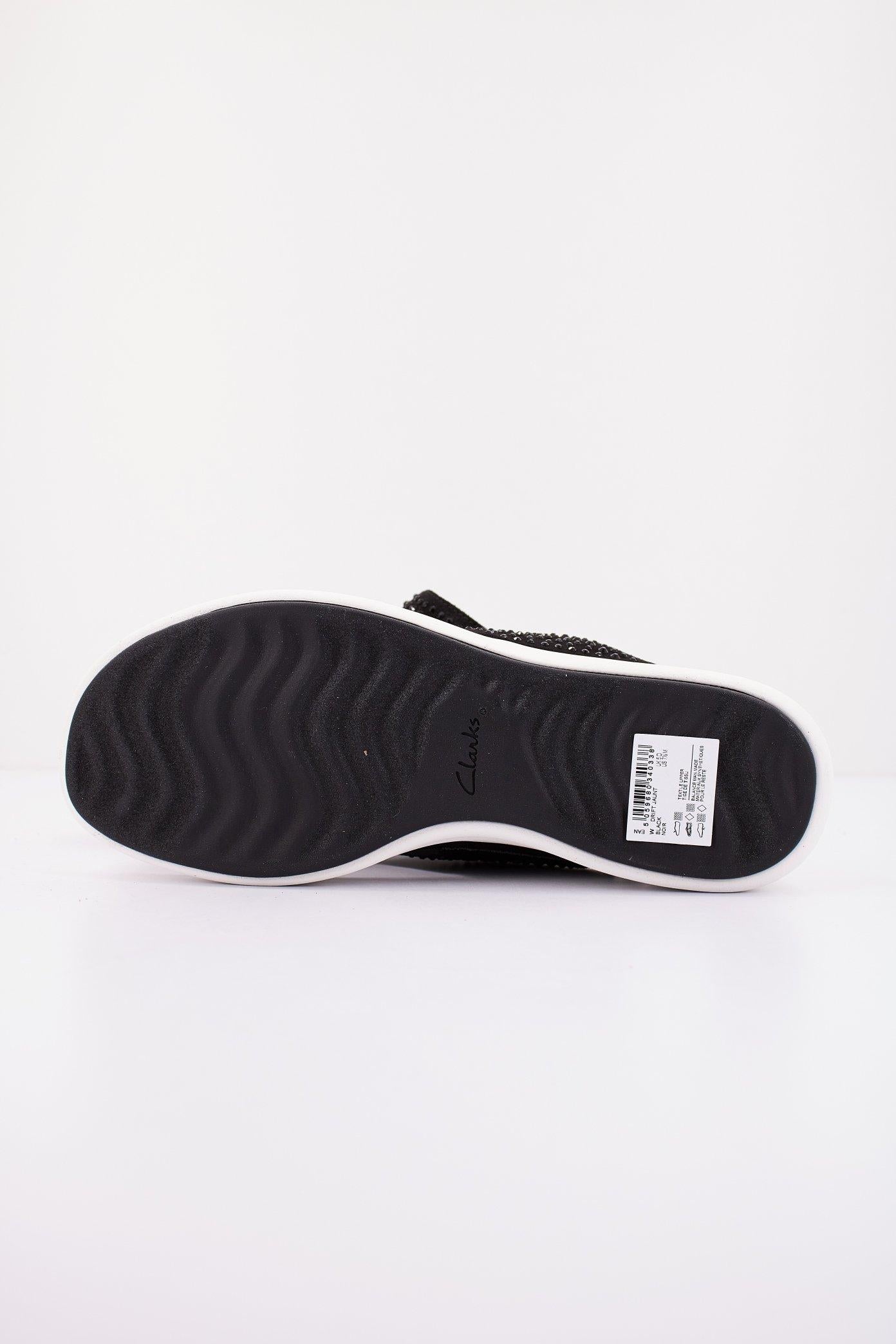 CLARKS DRIFT JAUNT en color NEGRO (4)