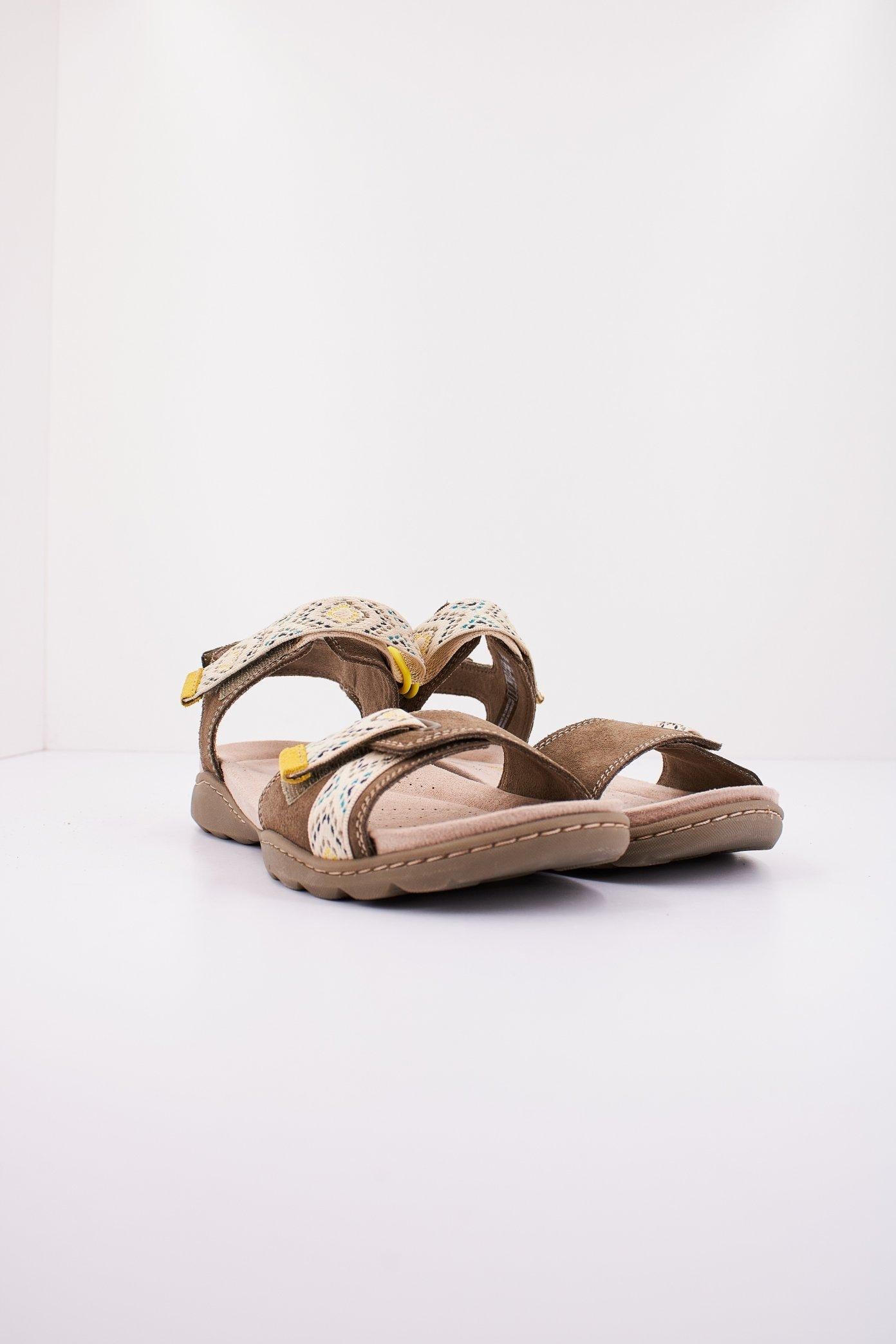 CLARKS AMANDA SPRINT en color VERDE (2)