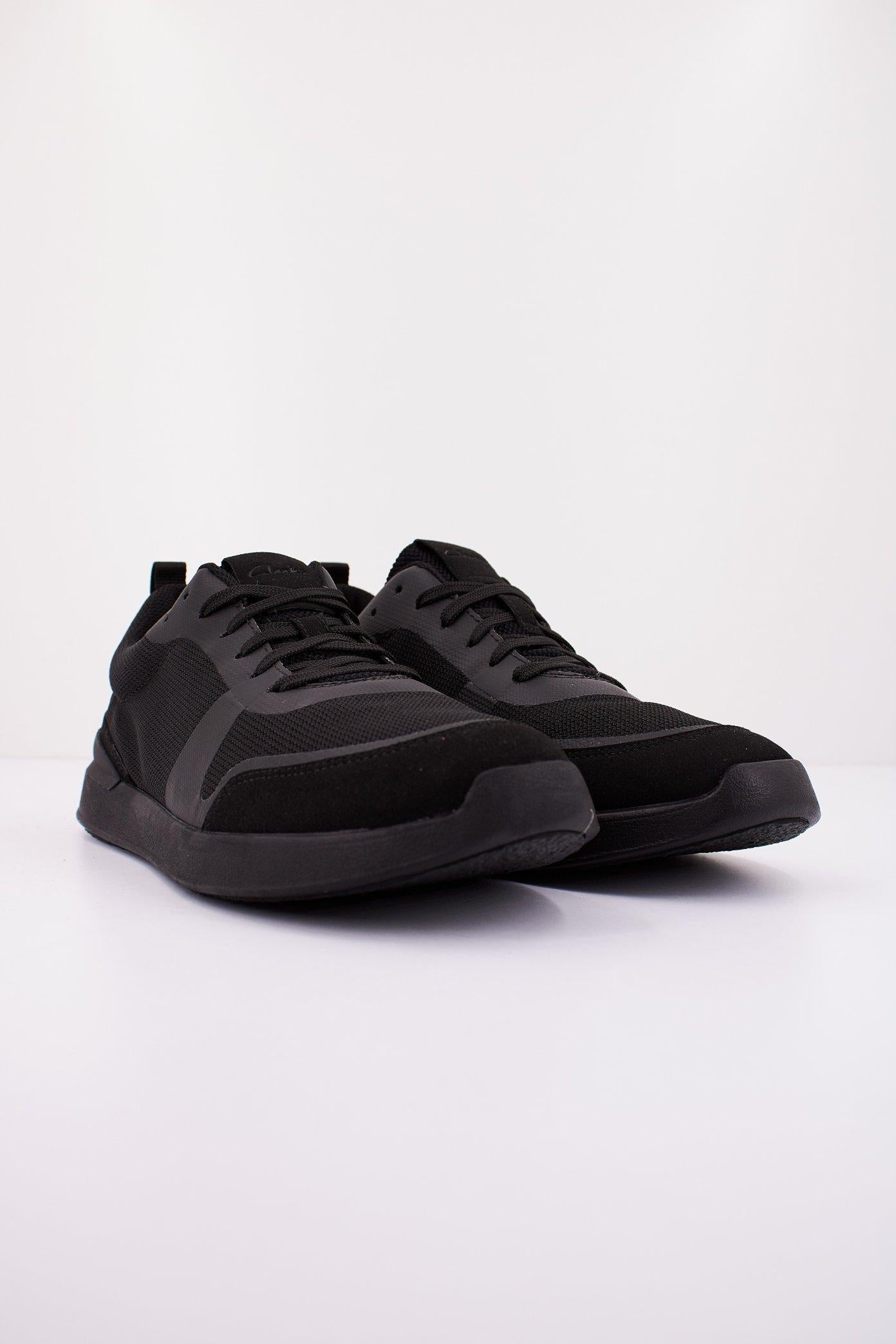 CLARKS LT LACE en color NEGRO (2)