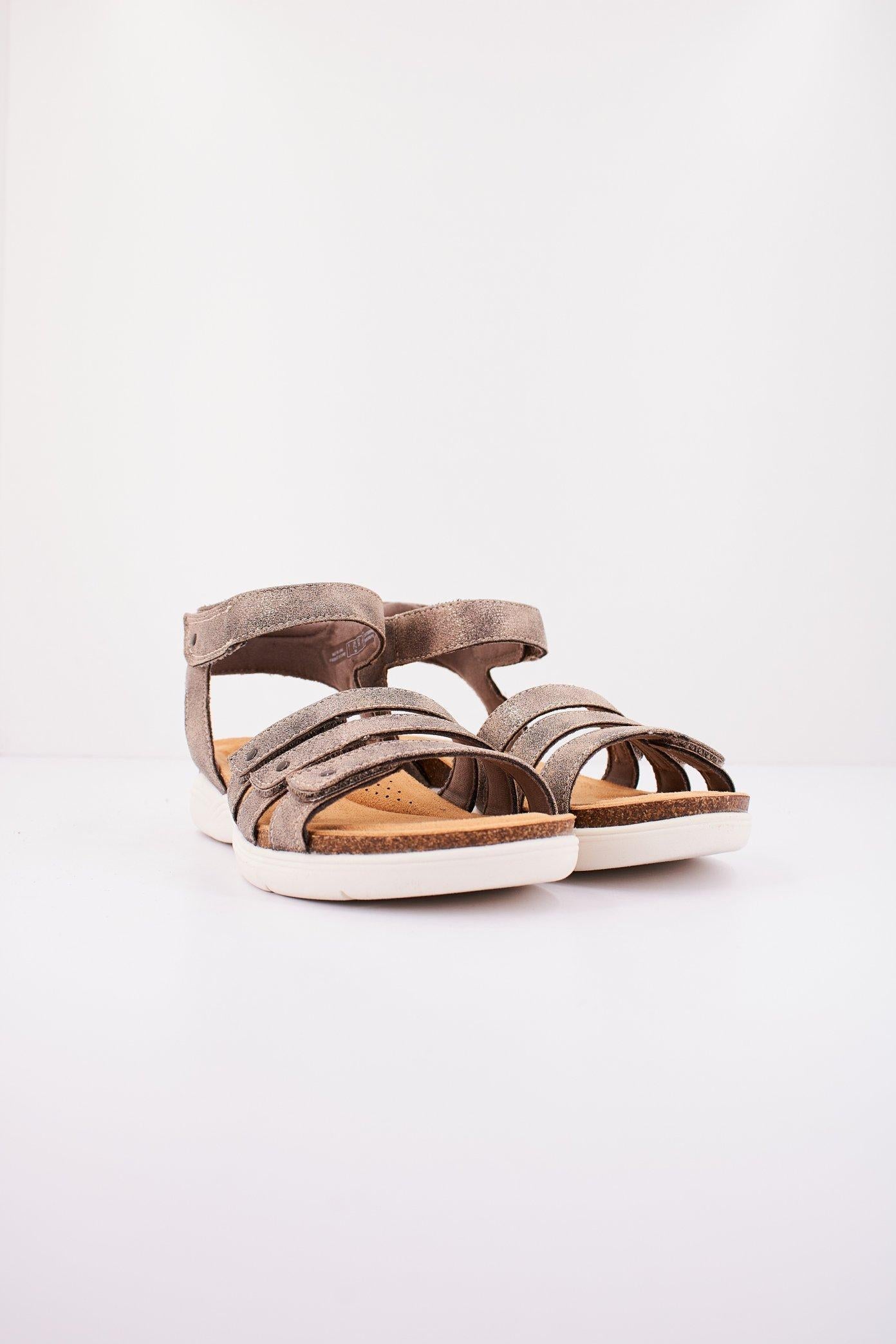 CLARKS APRIL DOVE en color PLATA (2)