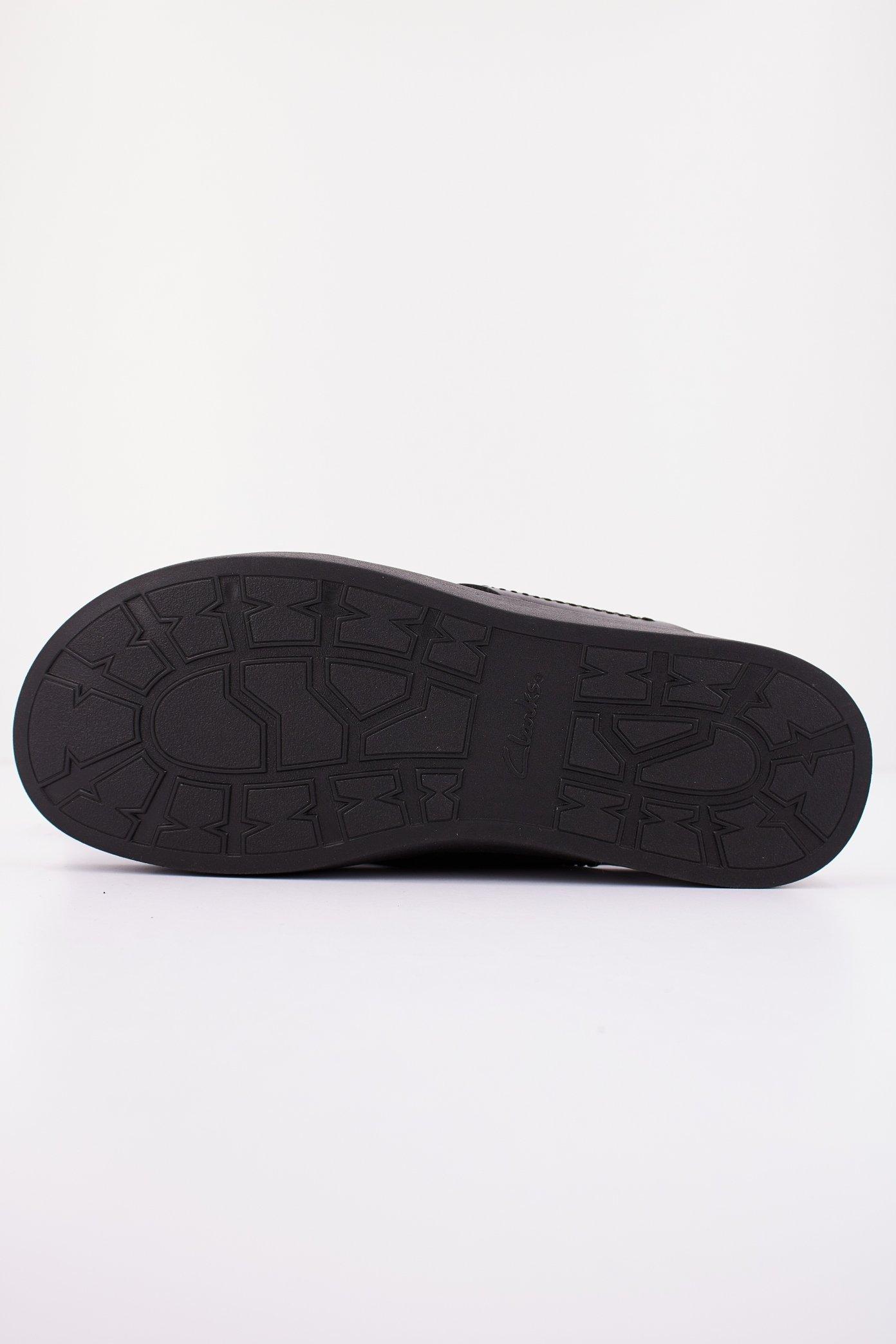 CLARKS SUNDER WAVE en color NEGRO (4)