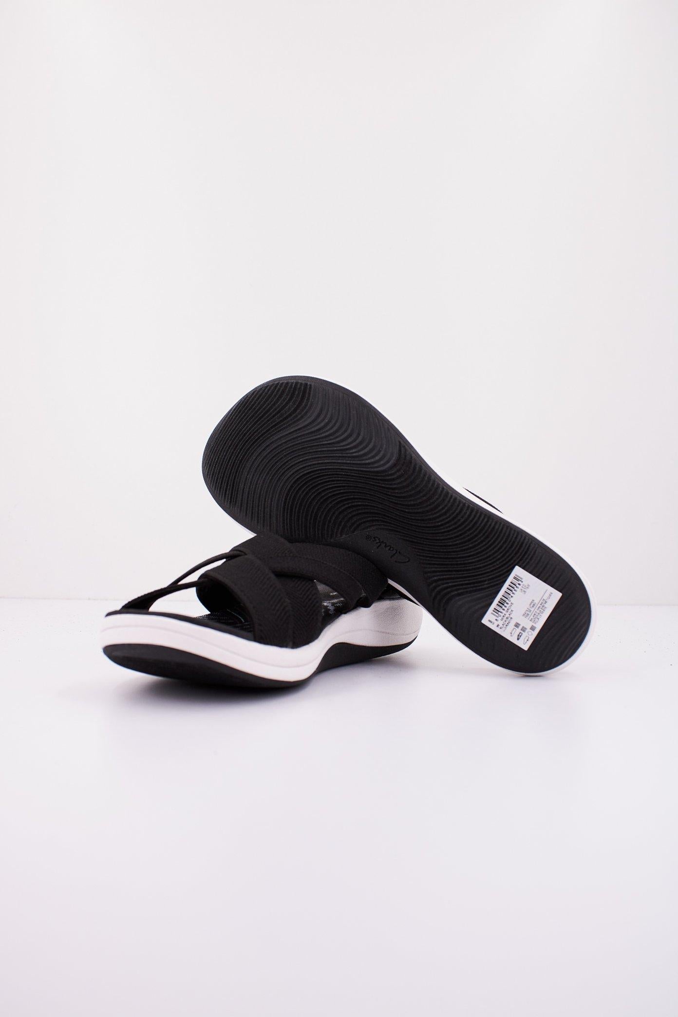 CLARKS MIRA GROVE en color NEGRO (4)