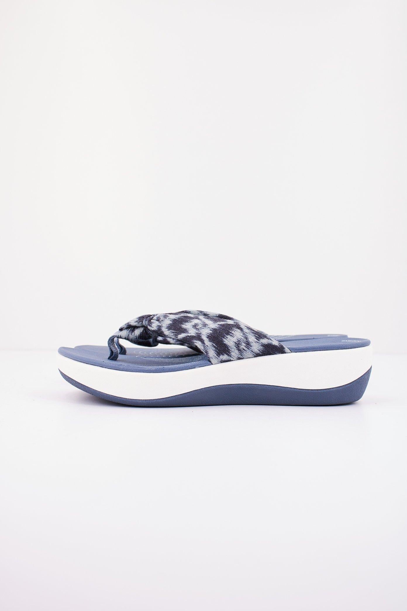 CLARKS ARLA GLISON en color AZUL (1)