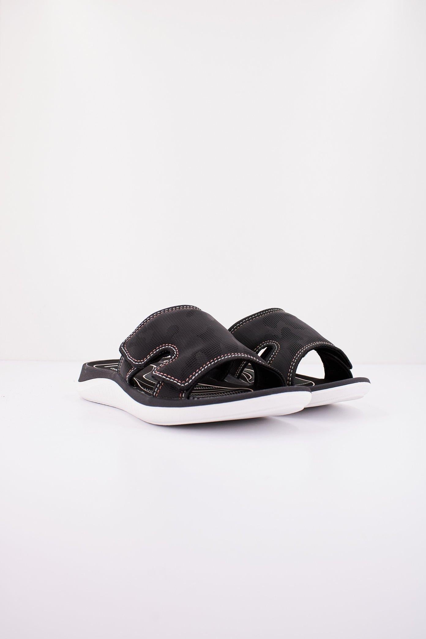 CLARKS GLIDE BAY en color NEGRO (2)