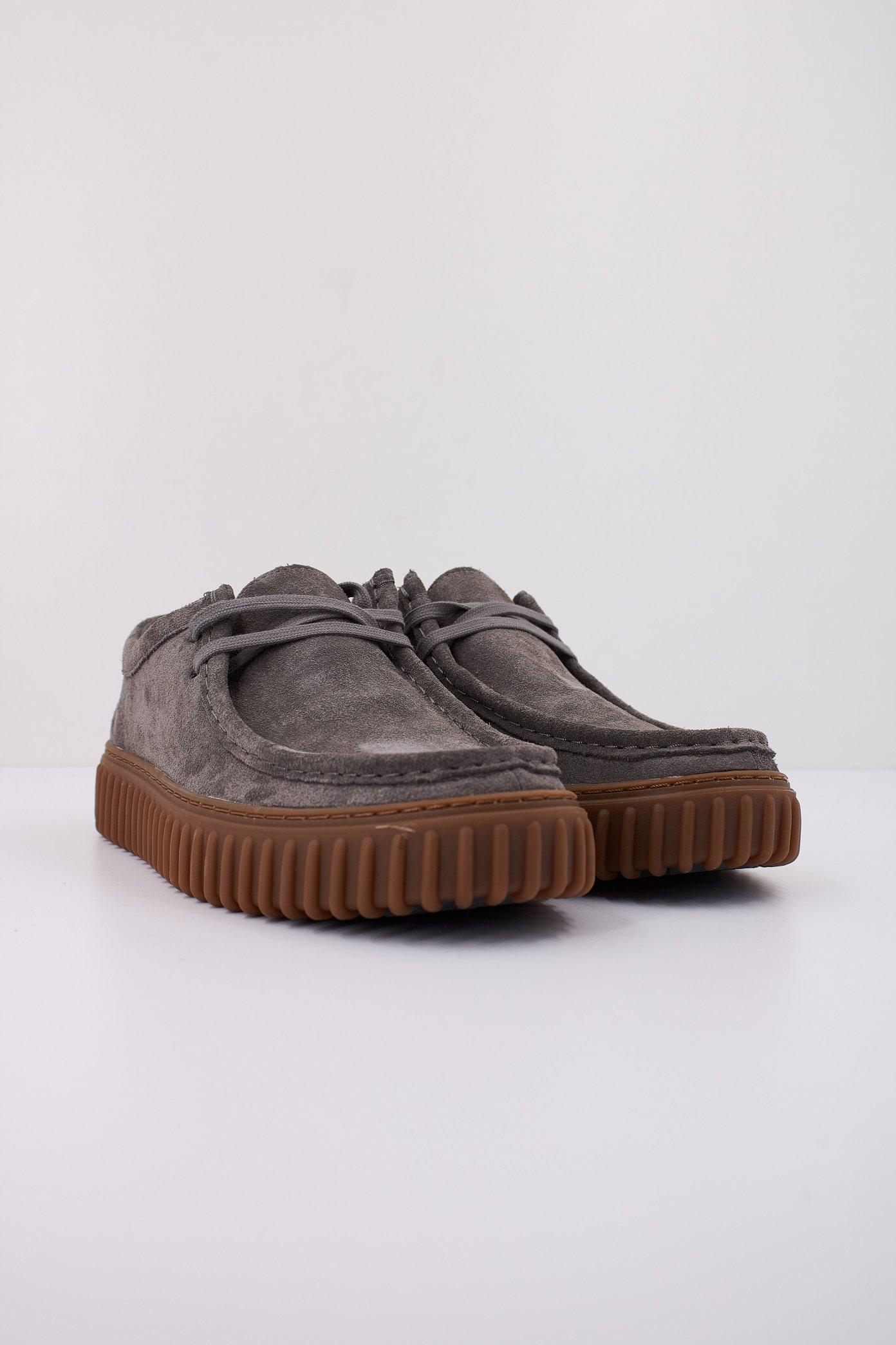 CLARKS TORHILL LO en color GRIS (2)
