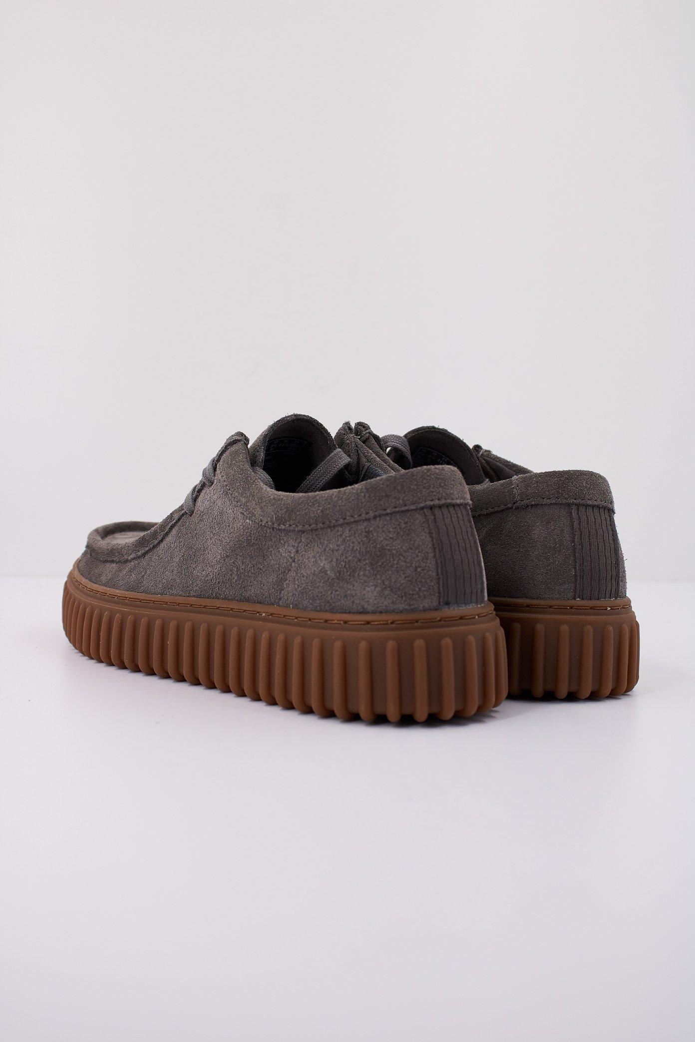CLARKS TORHILL LO en color GRIS (4)