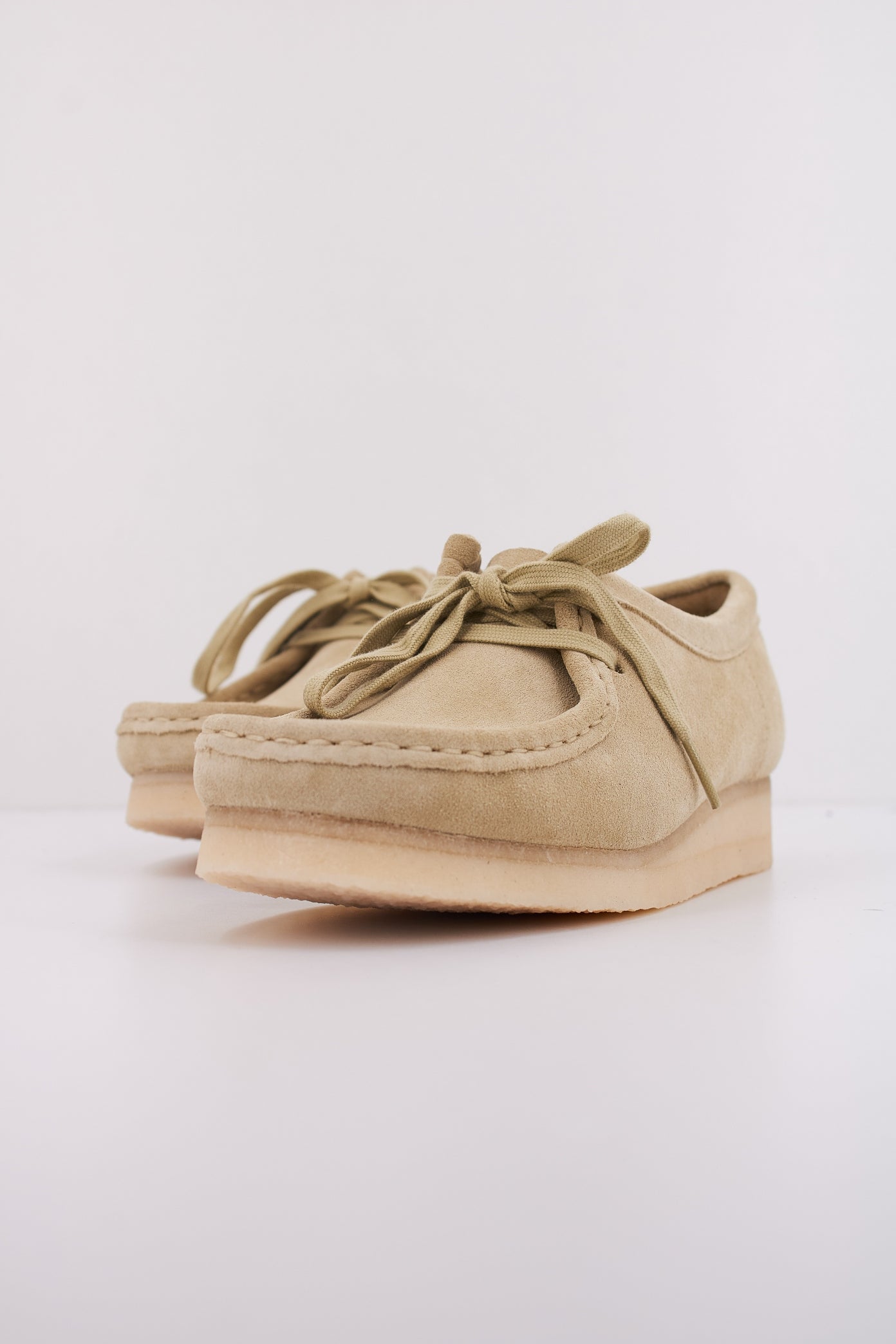 CLARKS WALLABEE en color BEIS (2)