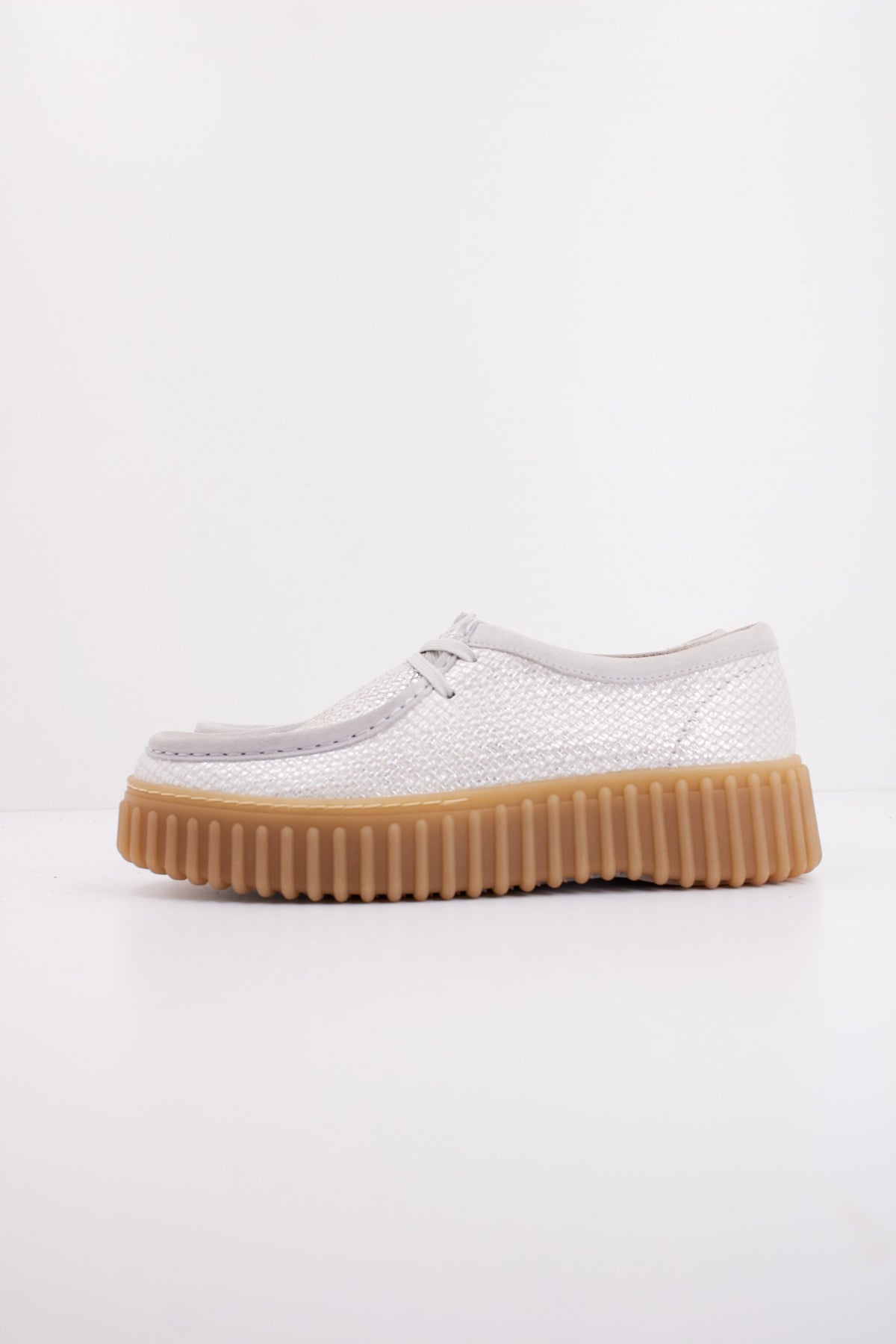 CLARKS TORHILL BEE en color PLATA (1)