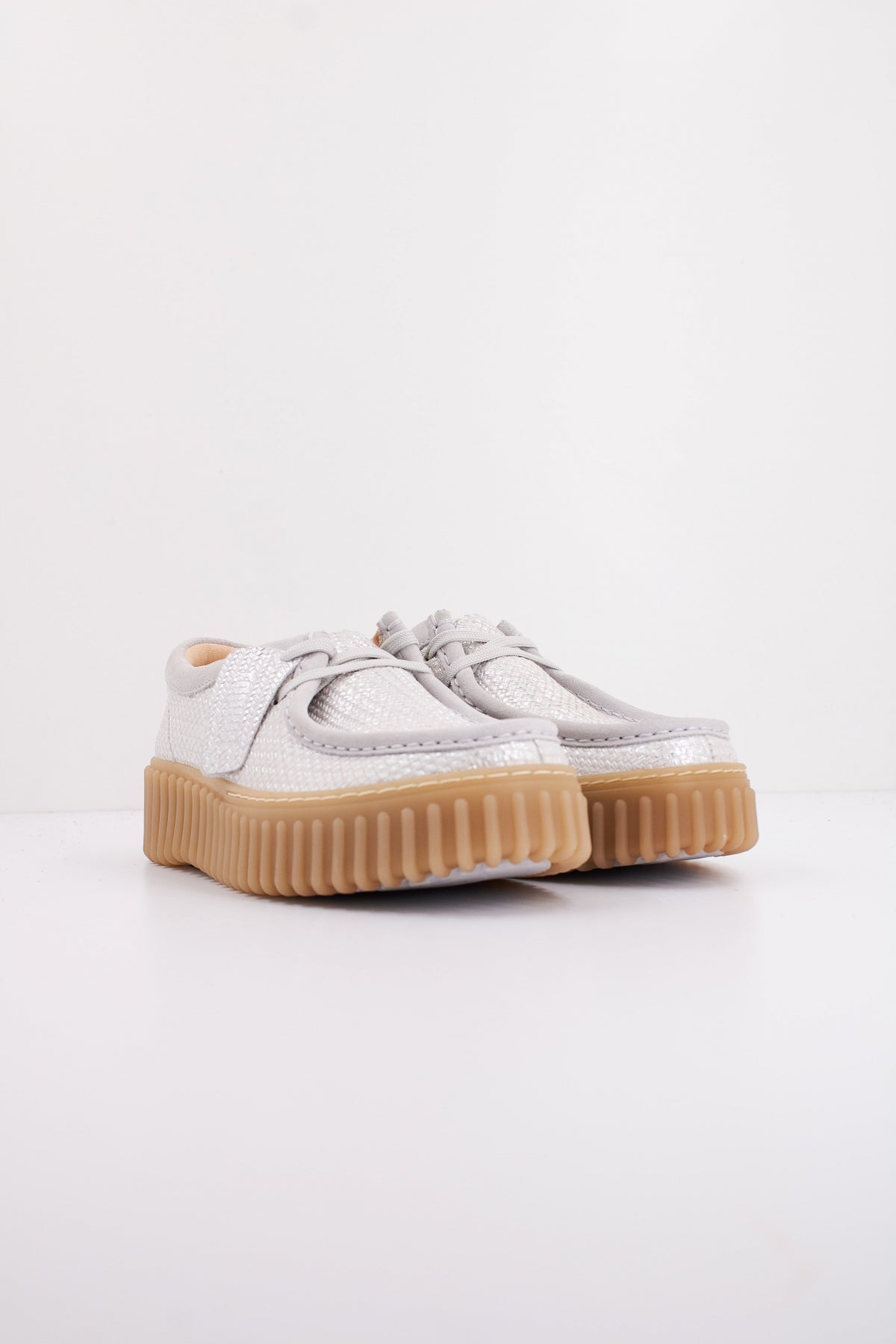 CLARKS TORHILL BEE en color PLATA (2)