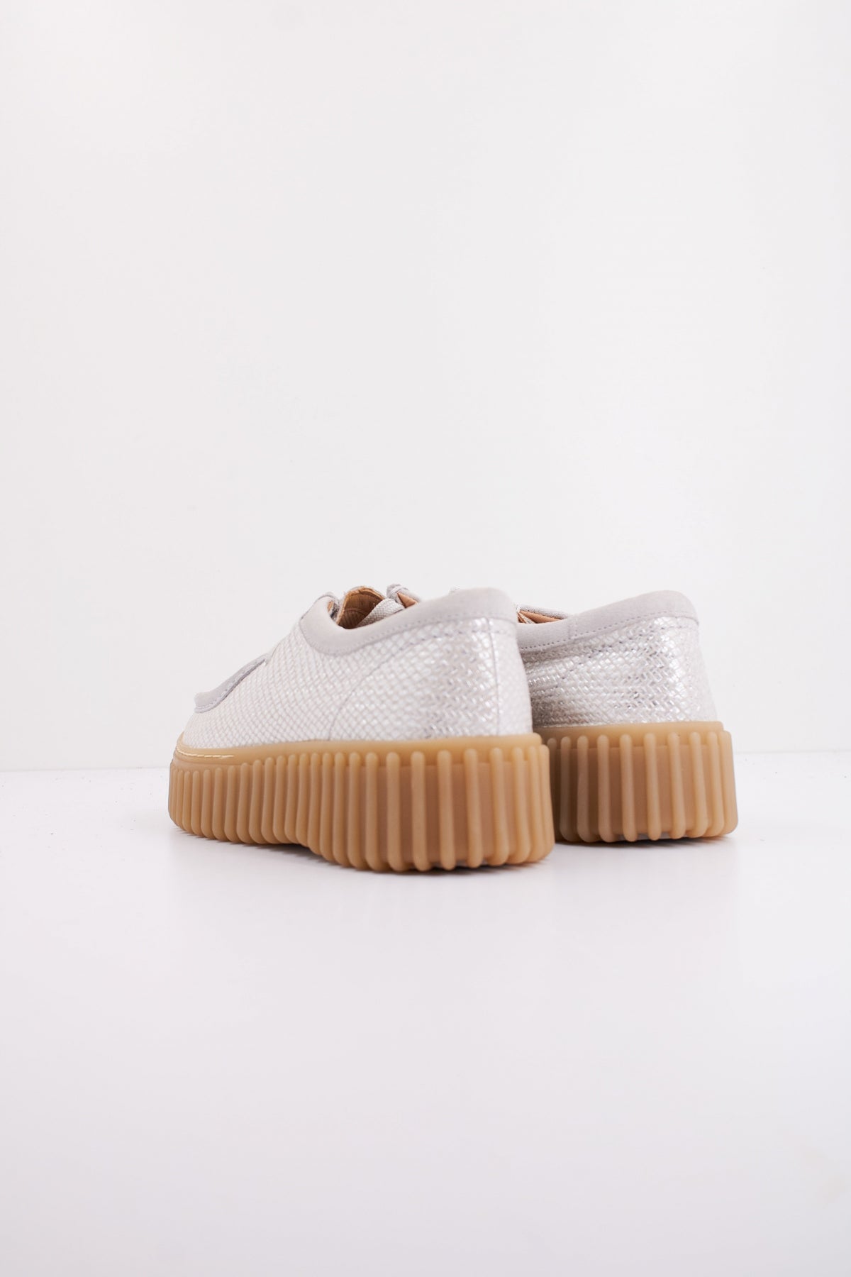 CLARKS TORHILL BEE en color PLATA (4)