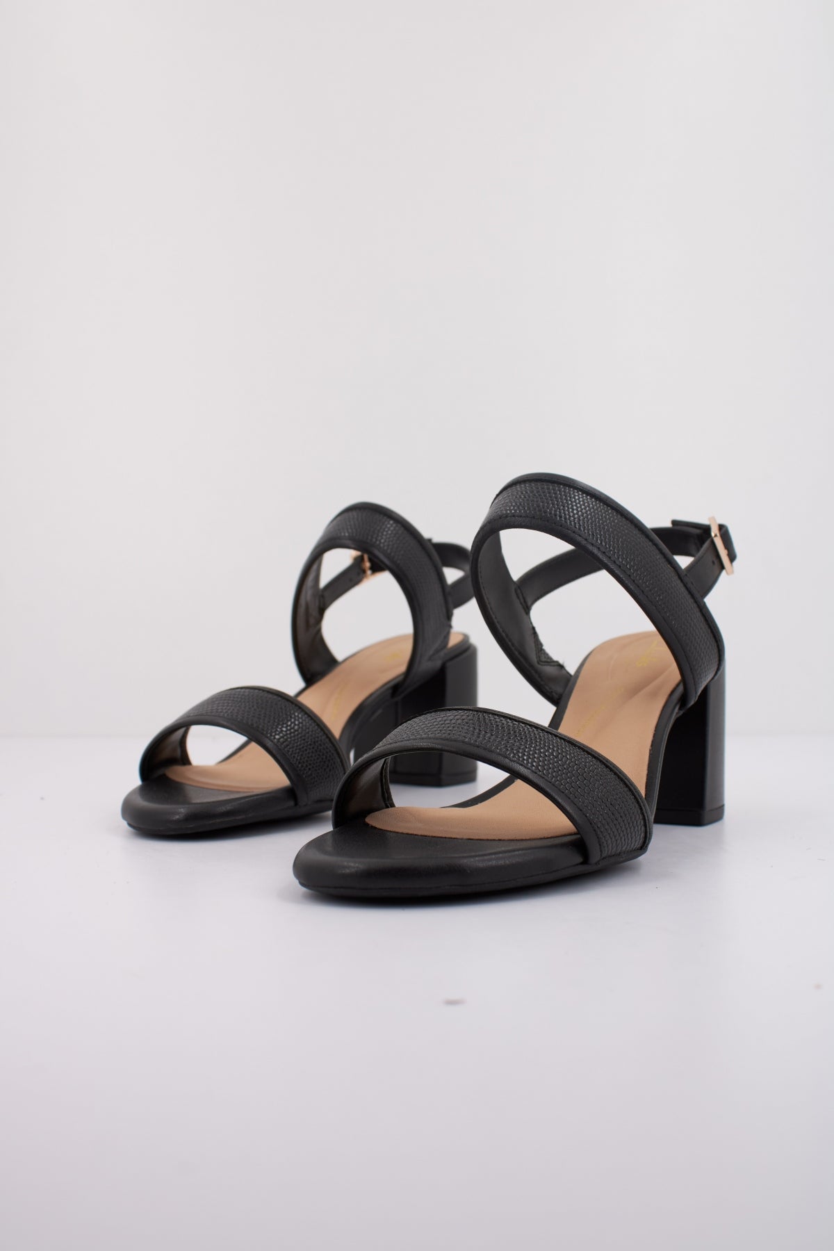 CLARKS EZORIA SLING en color NEGRO (2)